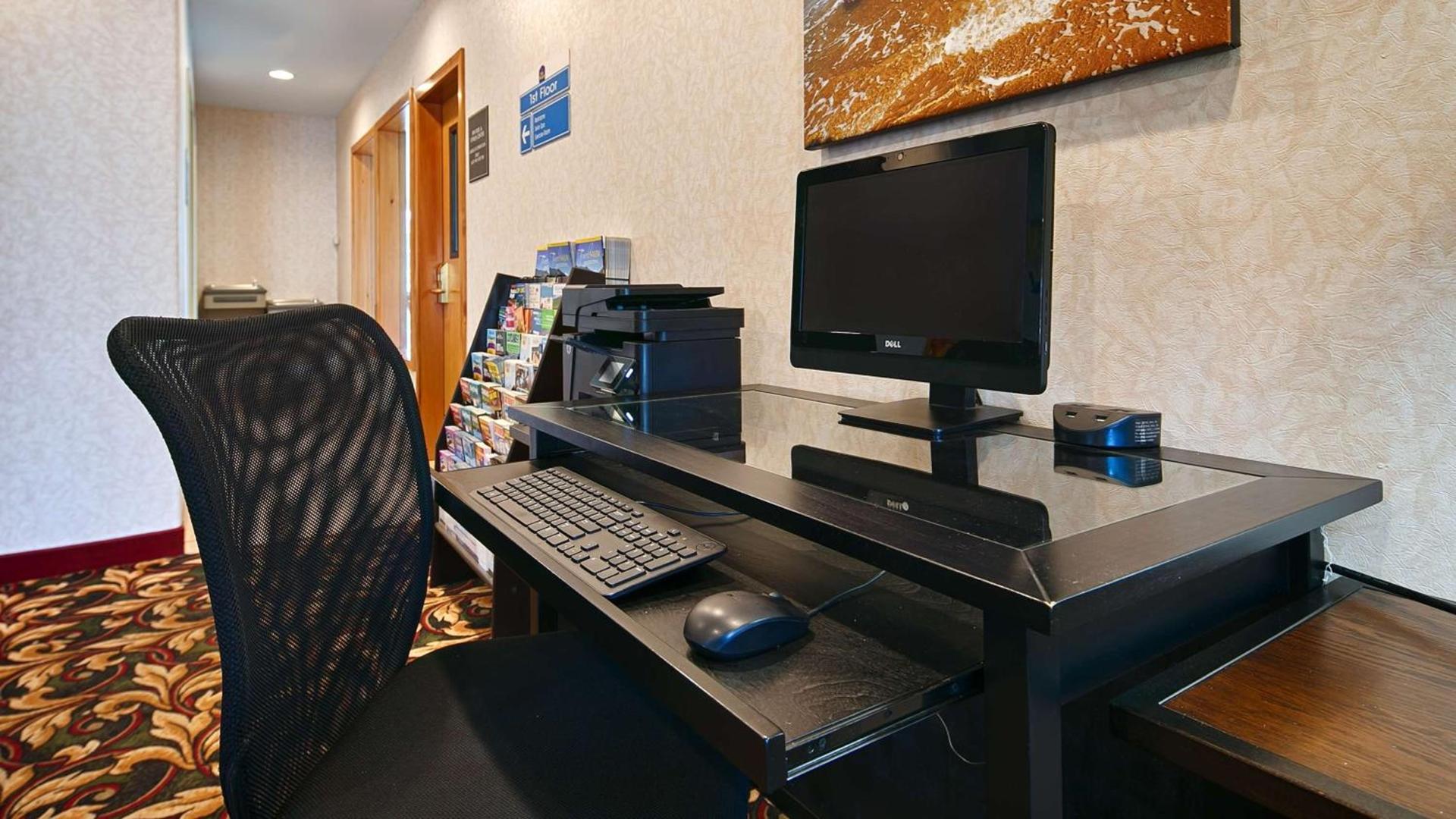 Best Western Dallas Inn & Suites photo 14