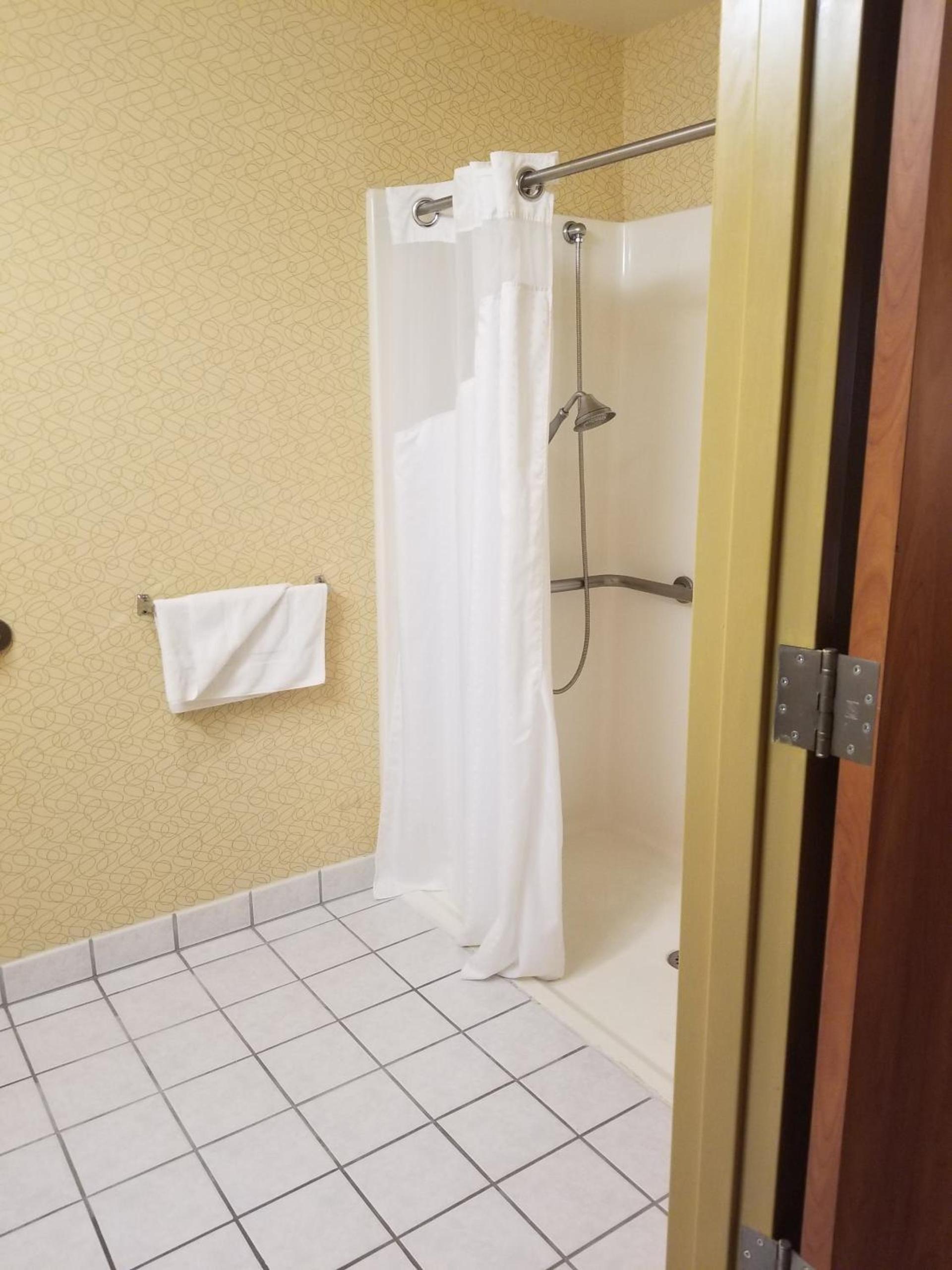 Days Inn by Wyndham Tulsa Central photo 13