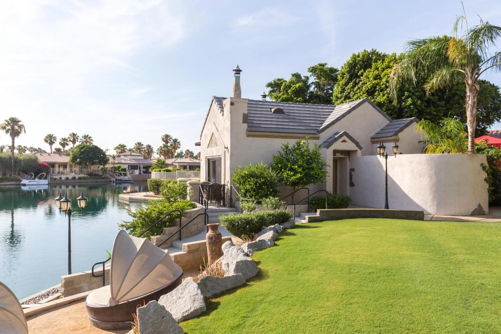 The Chateau at Lake La Quinta photo 9