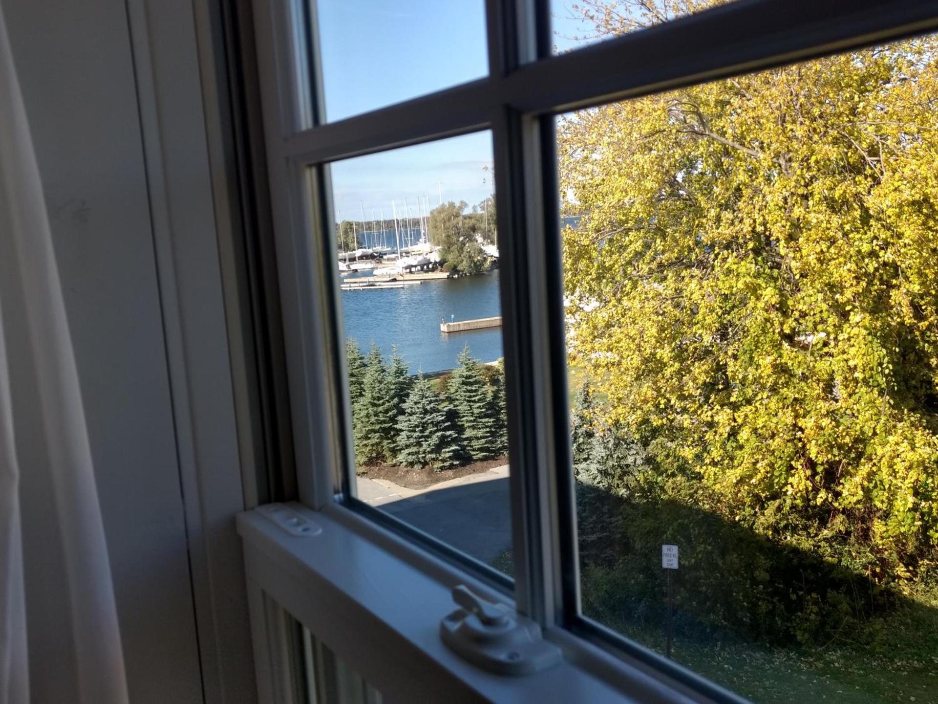 Harbor House Inn photo 25