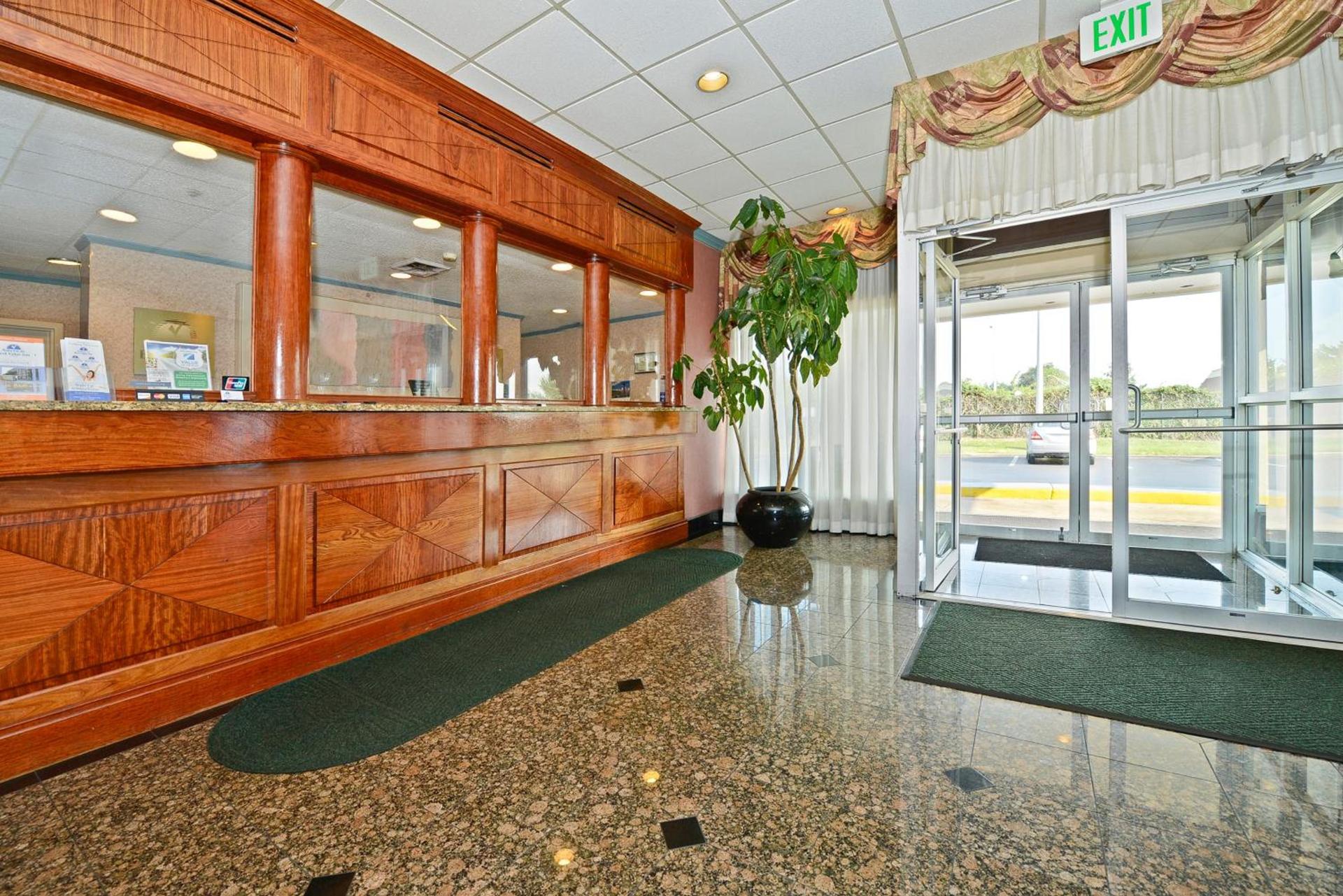 Americas Best Value Inn - Baltimore photo 11