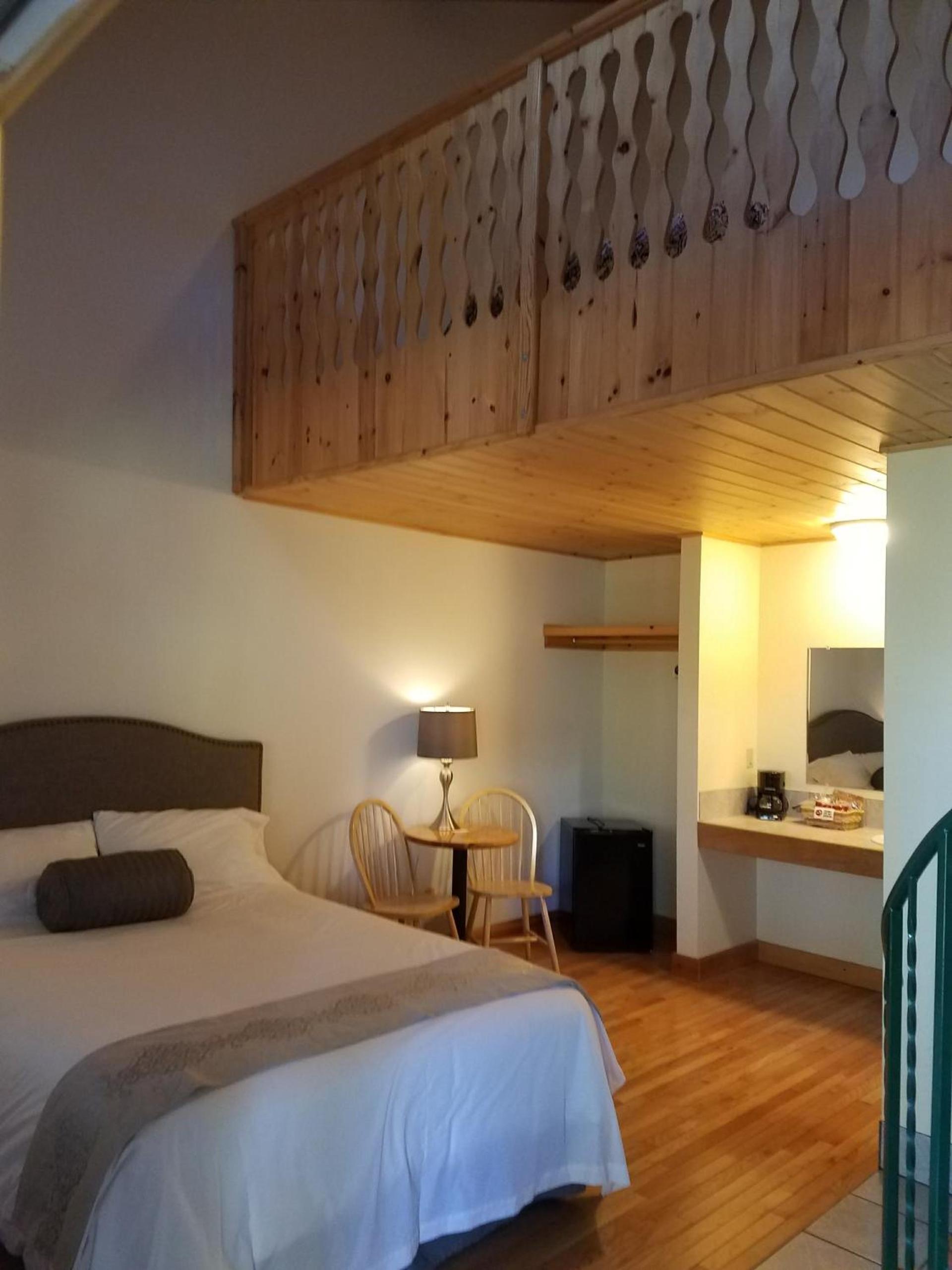 Lenroot Lodge photo 9