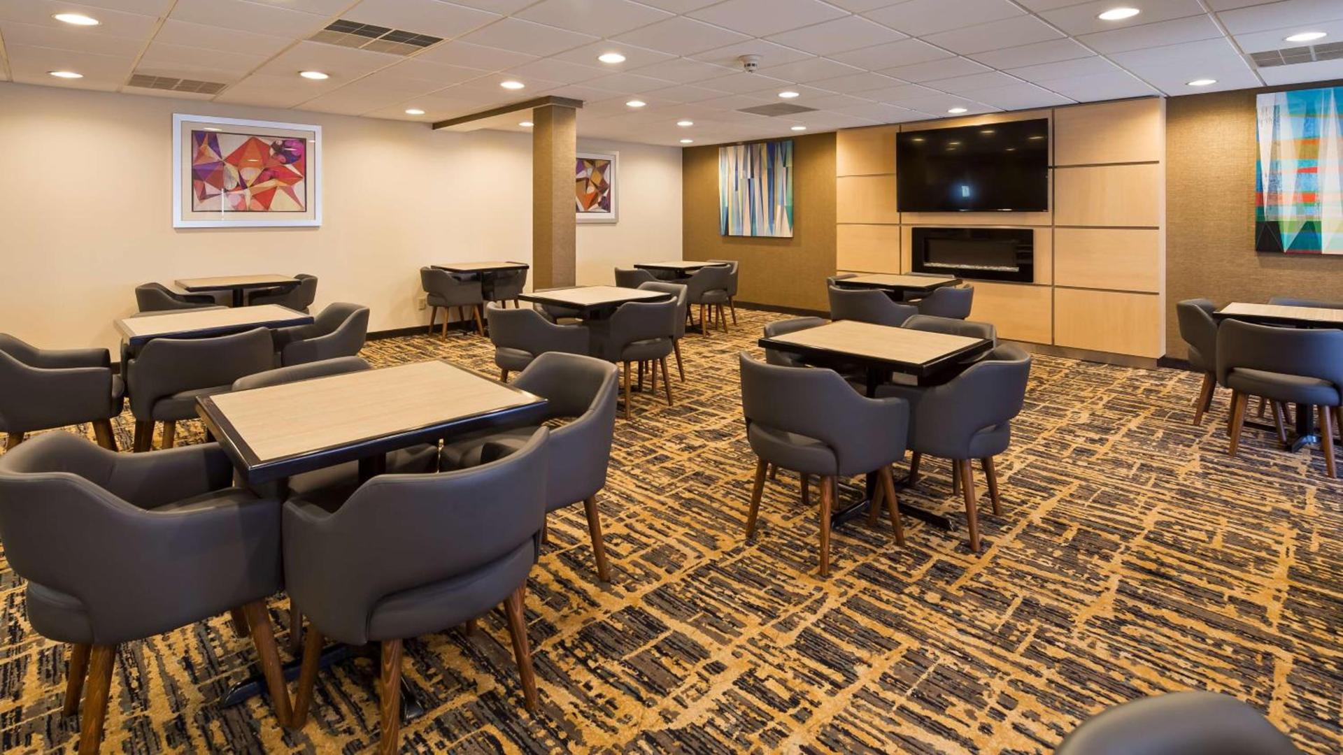 Best Western On The Avenue photo 12