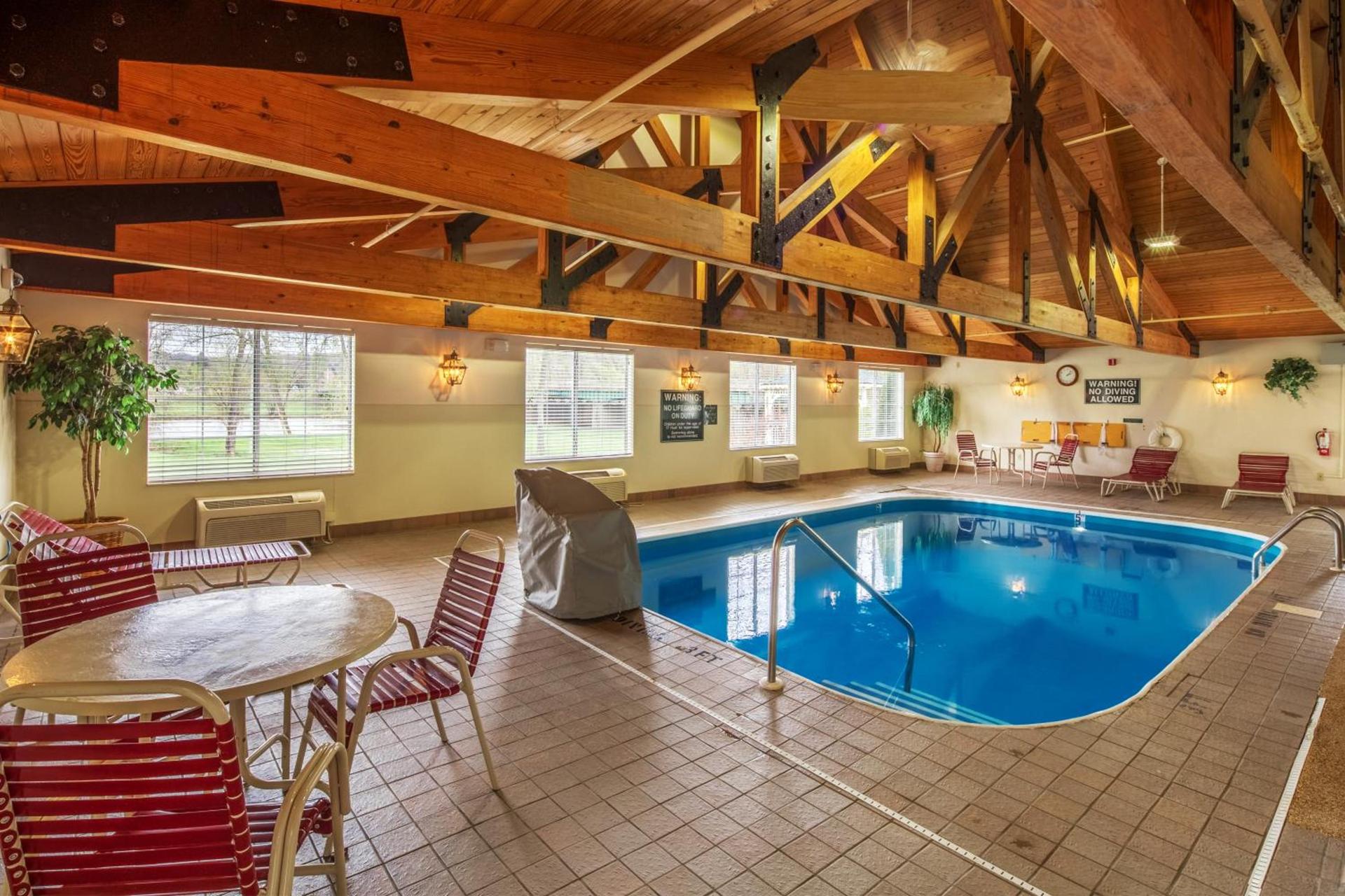 Coshocton Village Inn & Suites photo 12