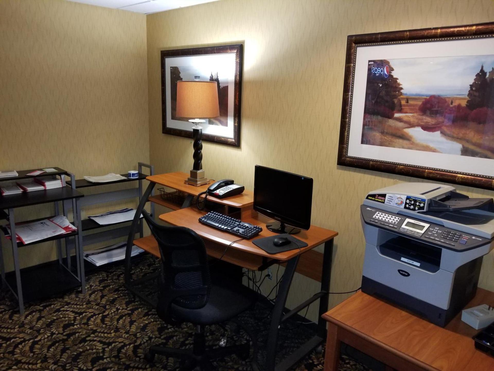 Days Inn by Wyndham Tulsa Central photo 16