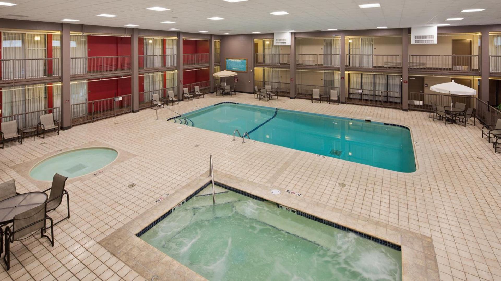 Best Western Plus Willmar photo 44