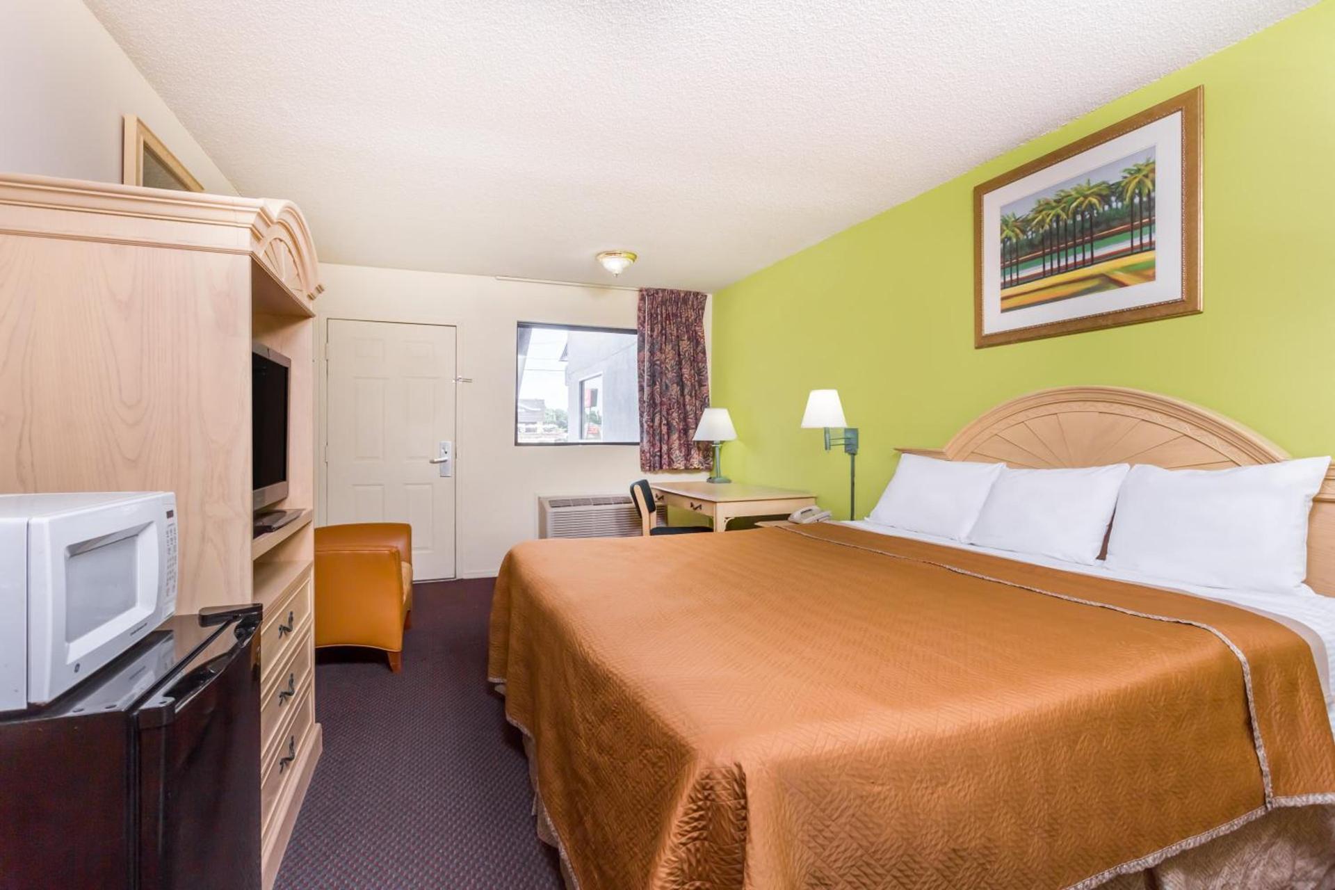 Travelodge by Wyndham Cordele photo 7