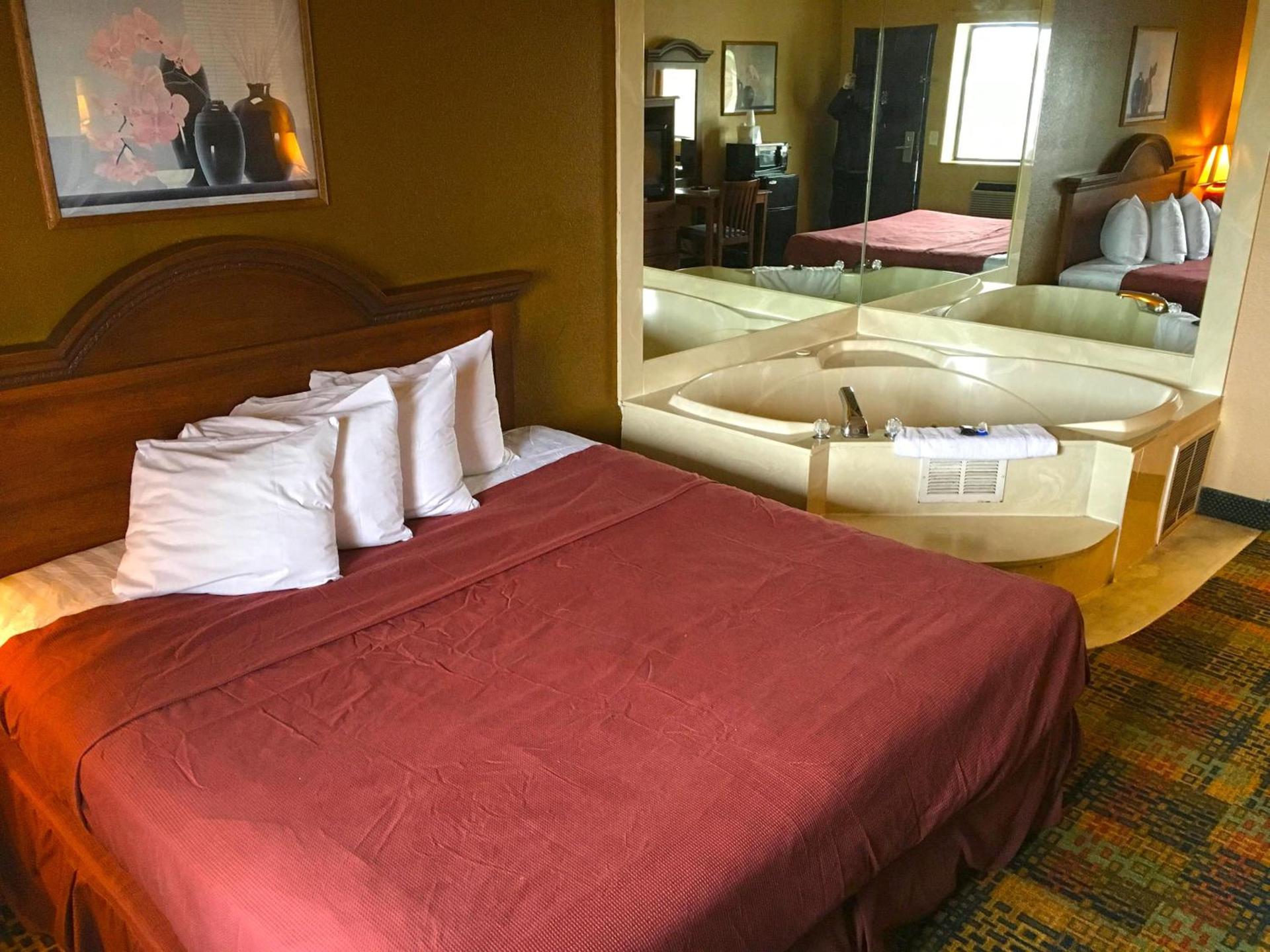 Americas Best Value Inn-Livonia/Detroit photo 7