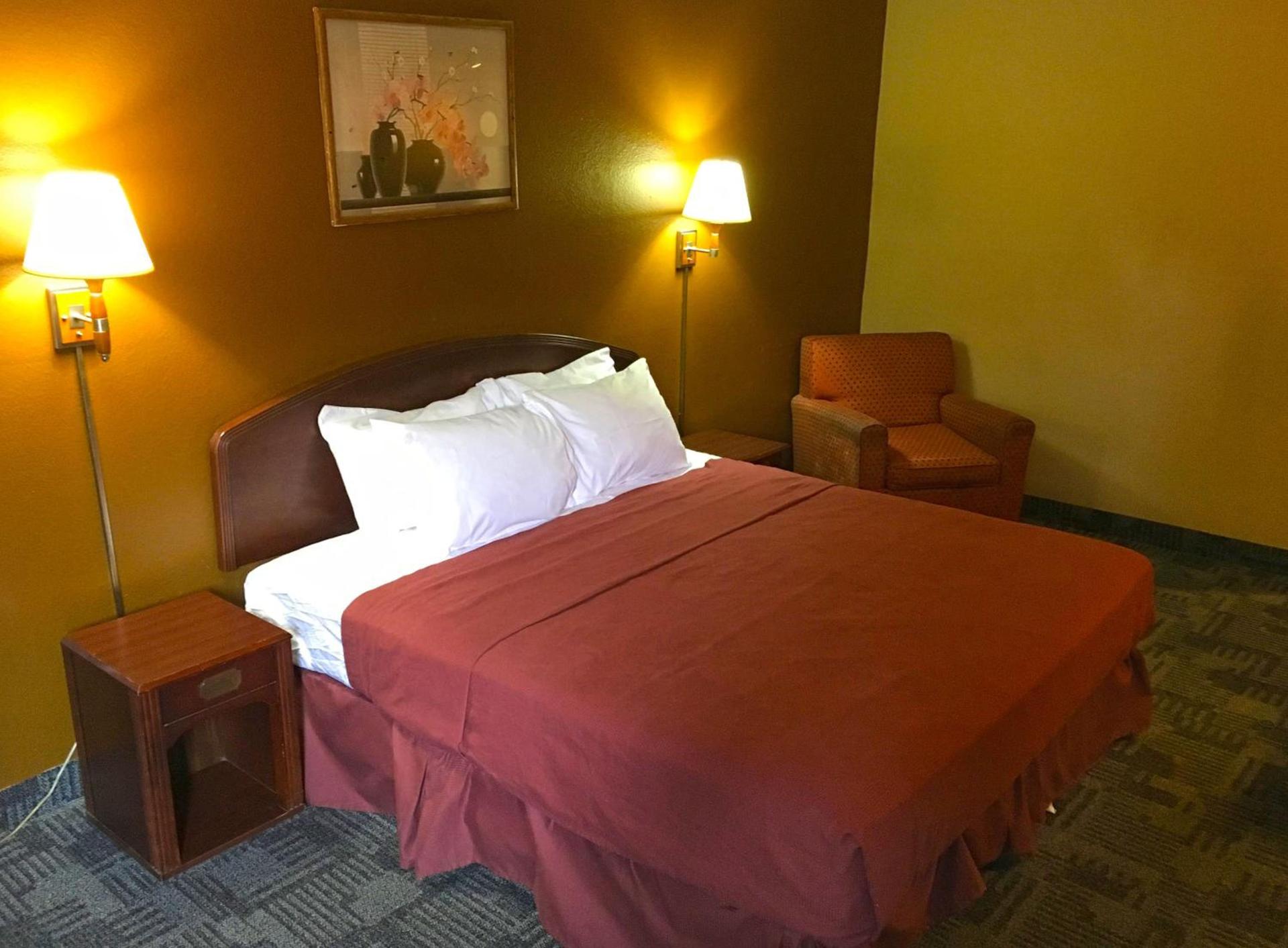 Americas Best Value Inn-Livonia/Detroit photo 8