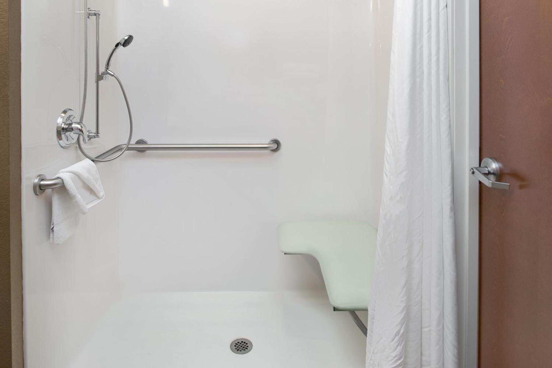 Microtel Inn & Suites by Wyndham Bluffs photo 43
