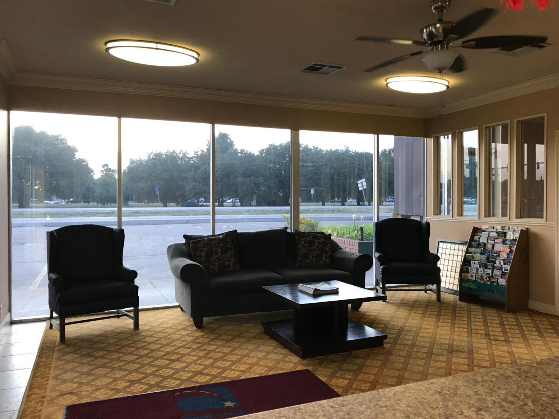 Express Inn photo 1
