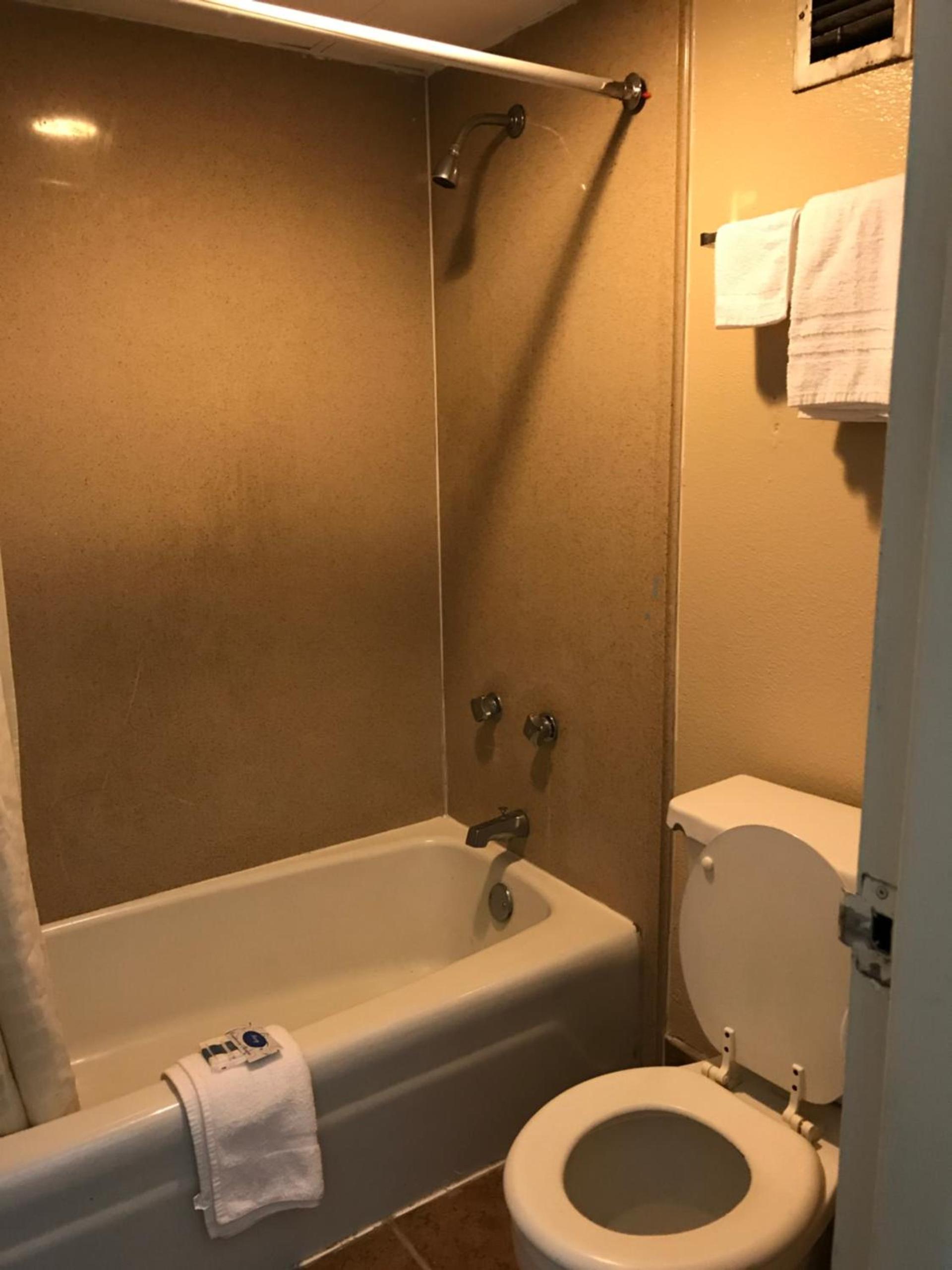 Express Inn photo 12