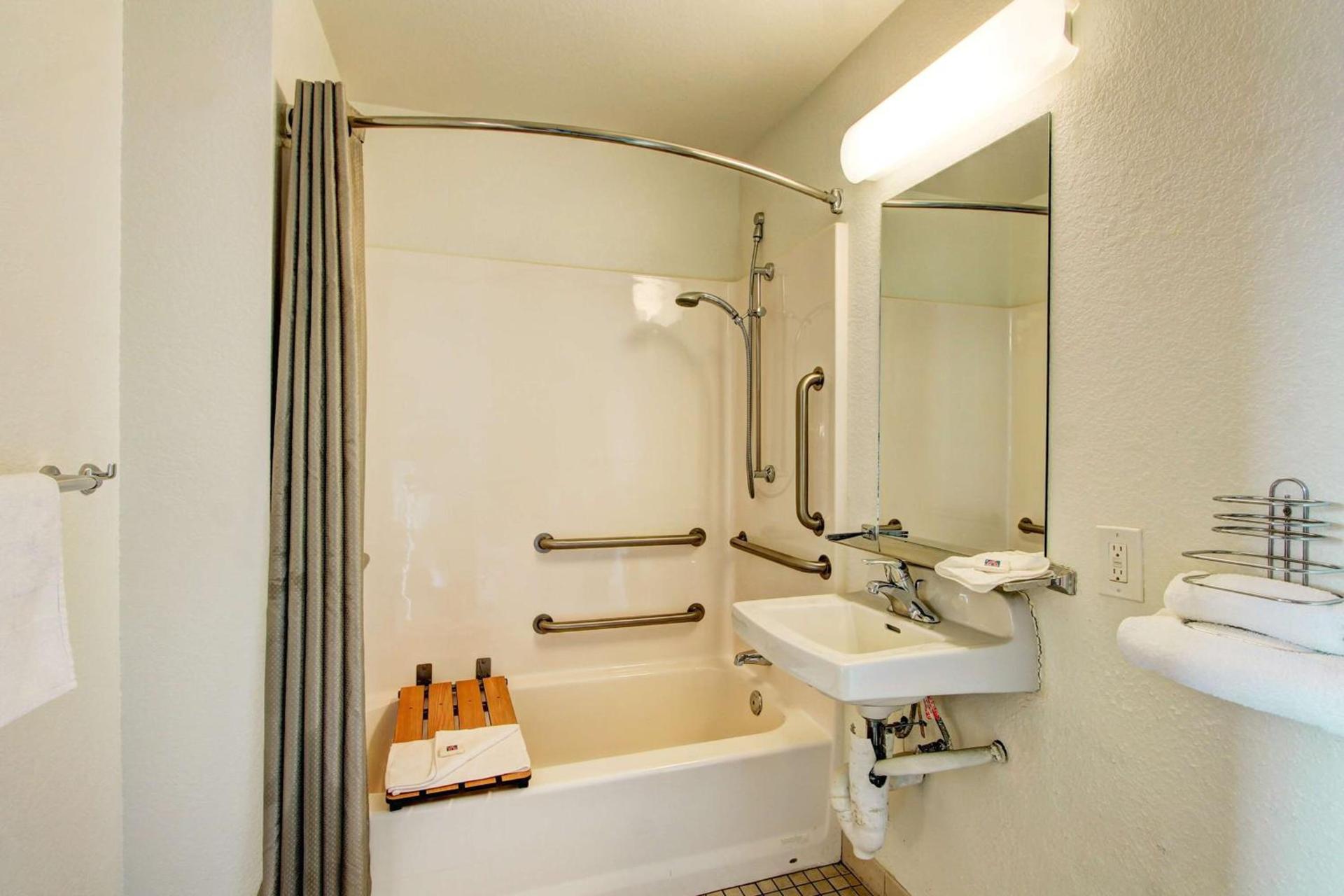 Motel 6-Denver, CO - Airport photo 10