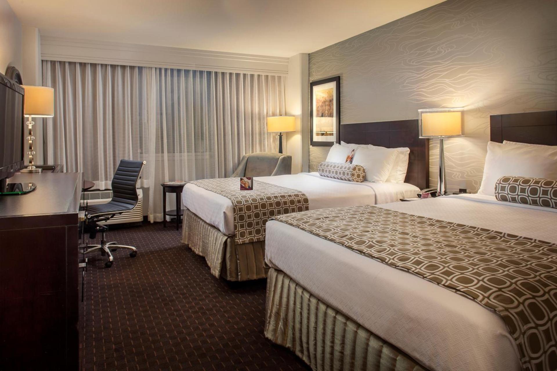 Crowne Plaza Phoenix Airport - PHX by IHG photo 6