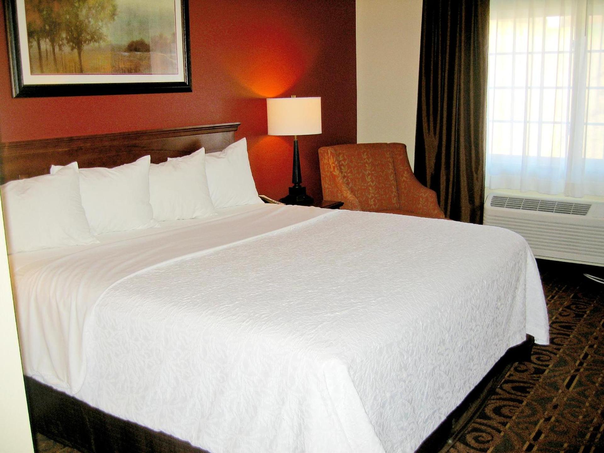 Savanna Inn & Suites photo 3