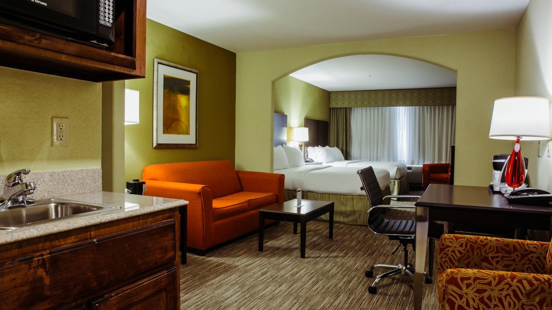 Holiday Inn Express Hotel & Suites Waller by IHG photo 2