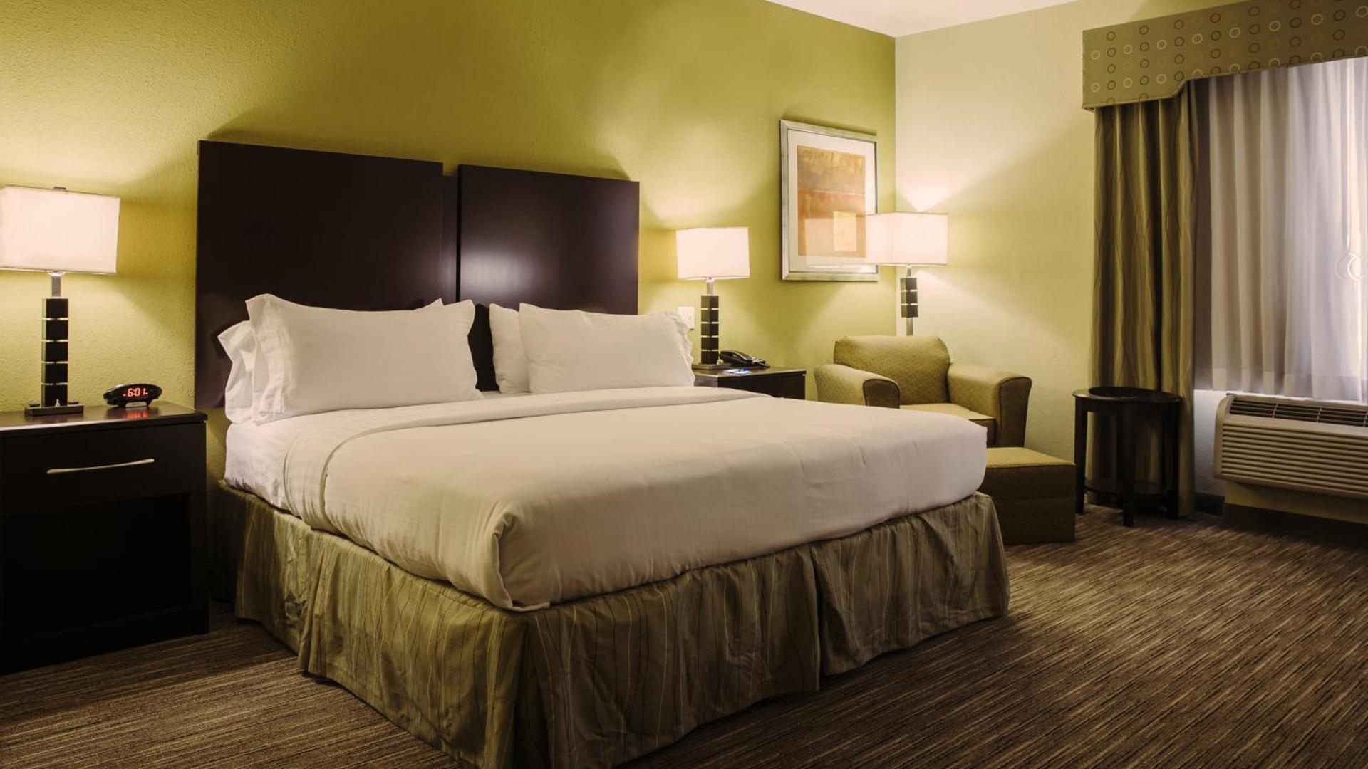 Holiday Inn Express Hotel & Suites Waller by IHG photo 4
