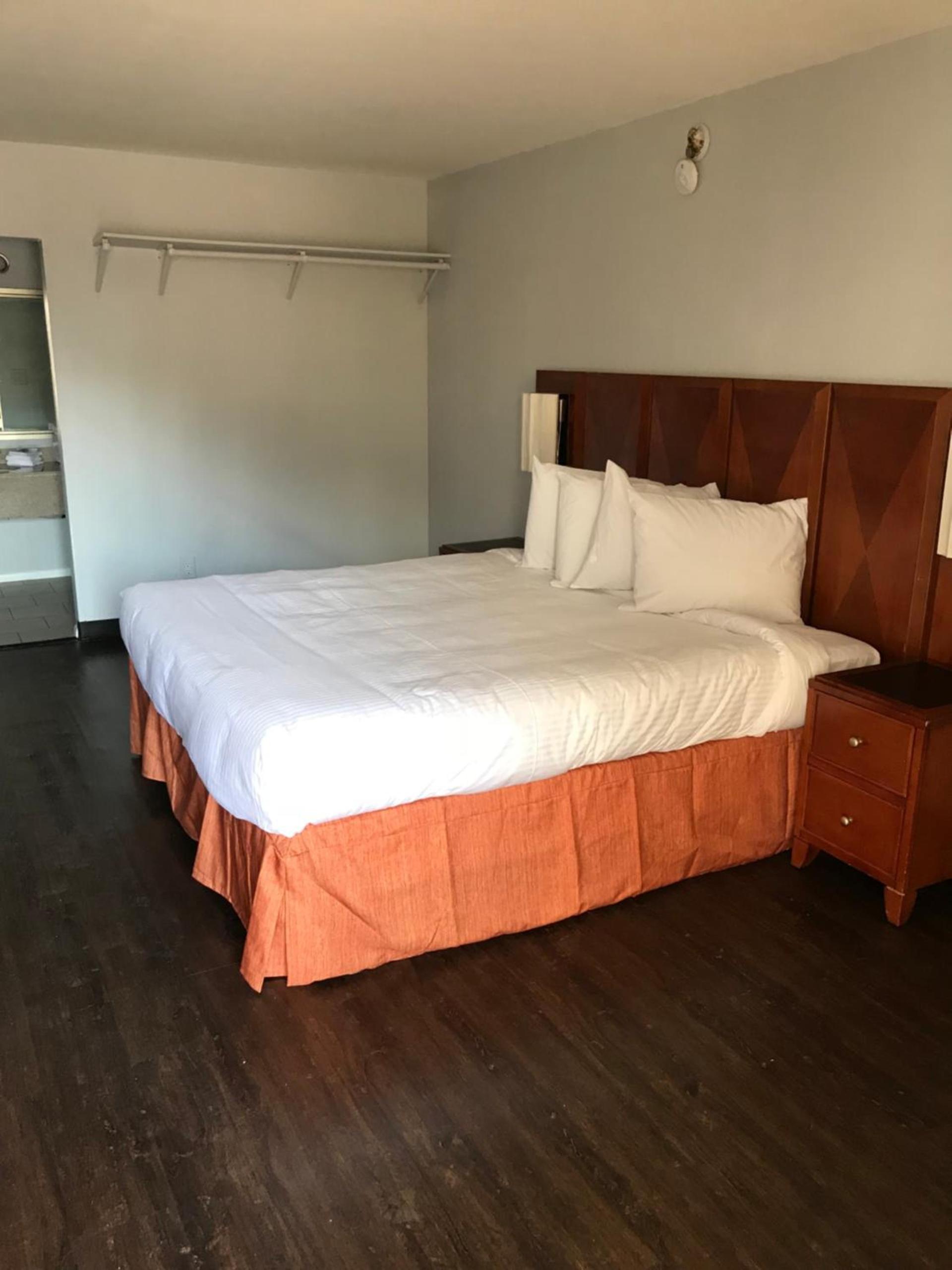 Extend-a-Suites Phoenix photo 11