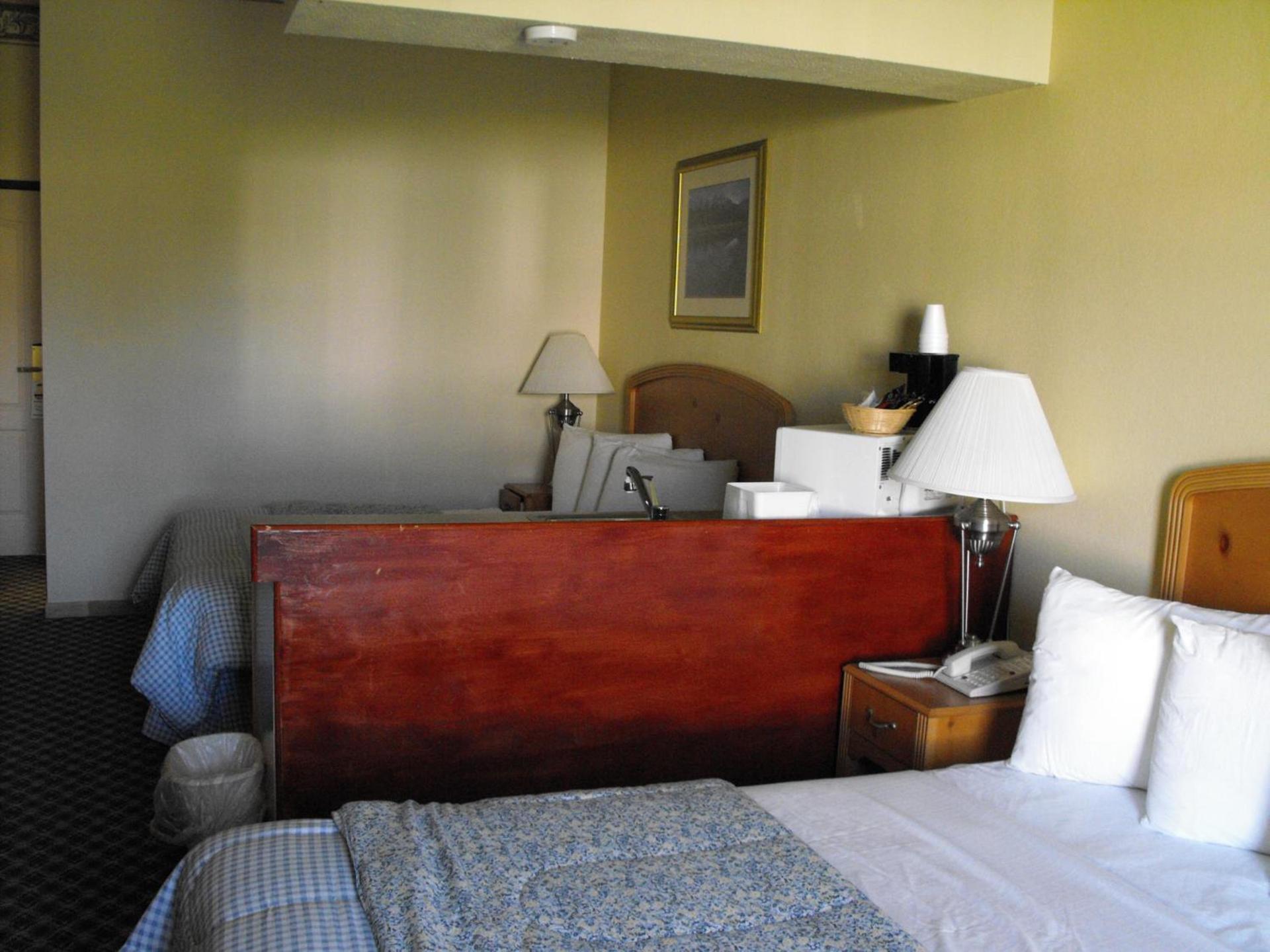 Americas Best Value Inn Three Rivers photo 5