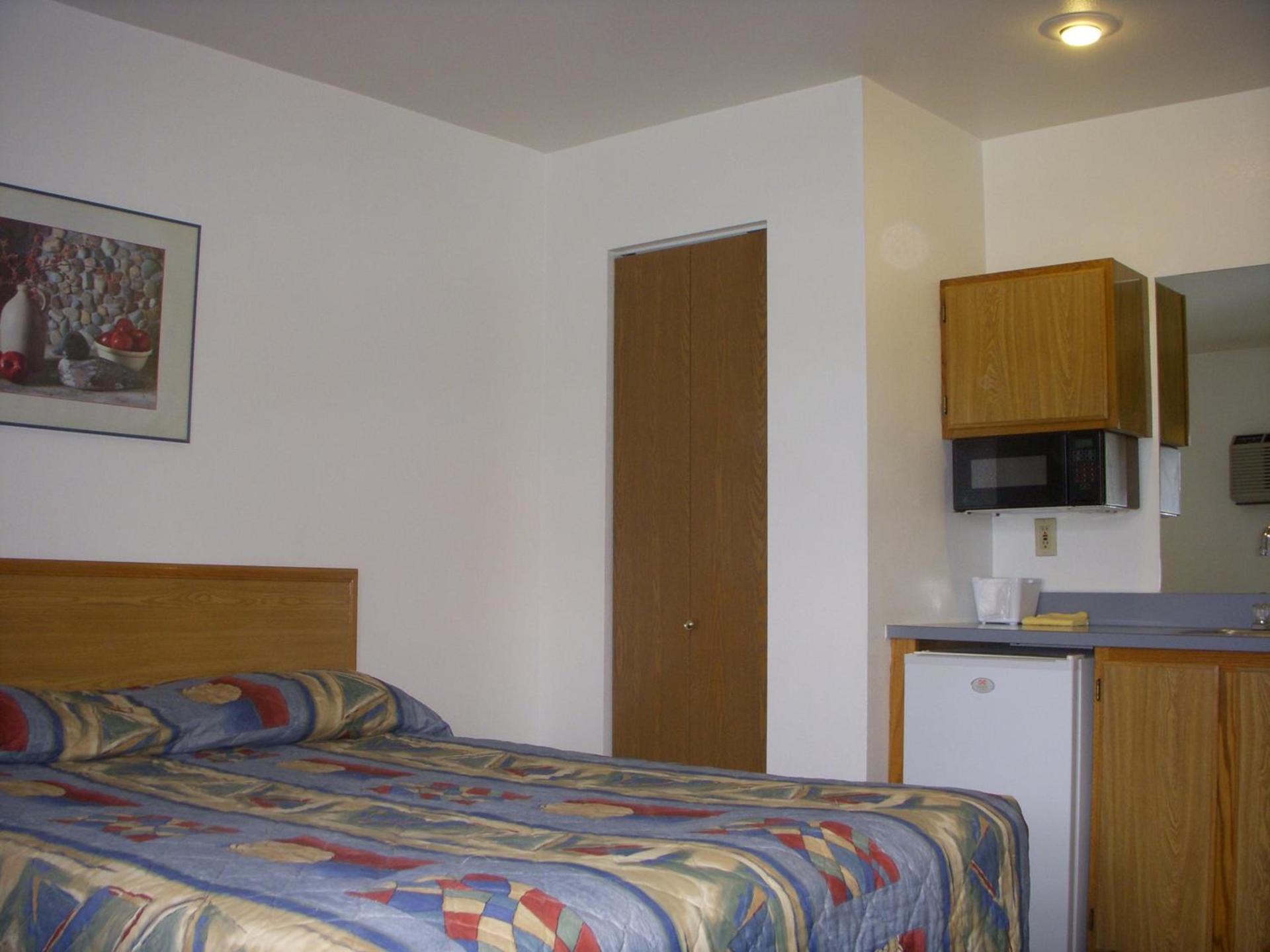 Apple Tree Inn photo 11