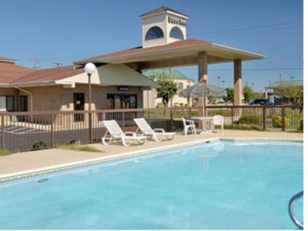 Econo Lodge Franklin photo 5