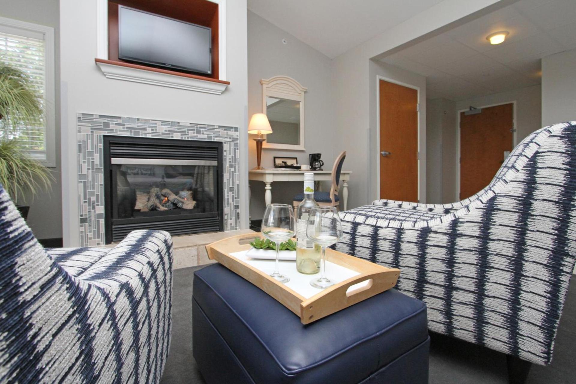 Bay Pointe Inn photo 10