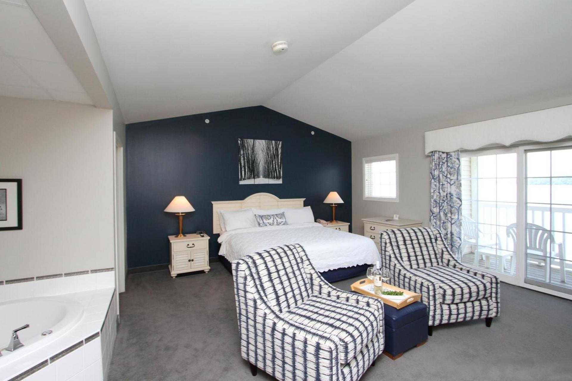 Bay Pointe Inn photo 12