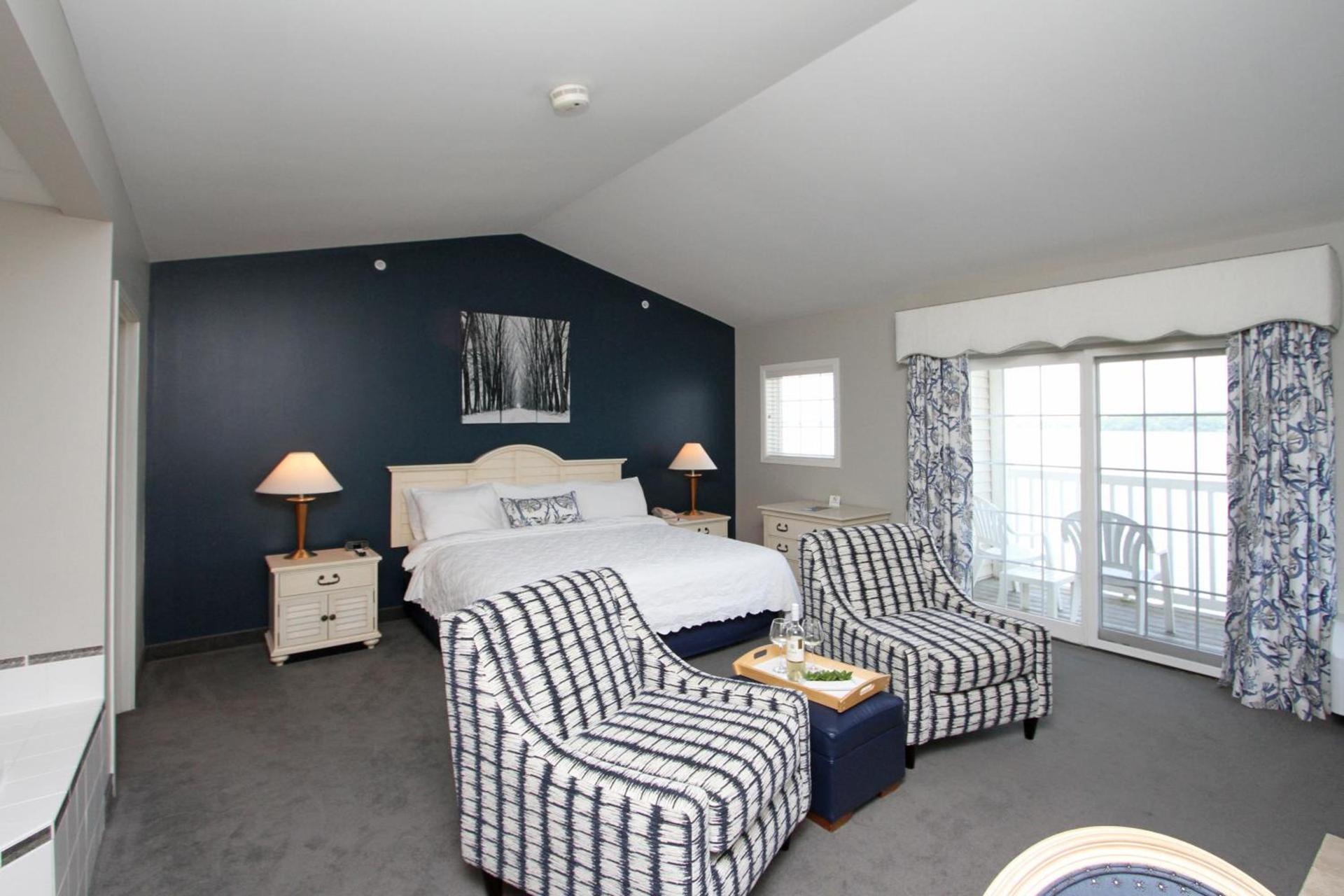 Bay Pointe Inn photo 6