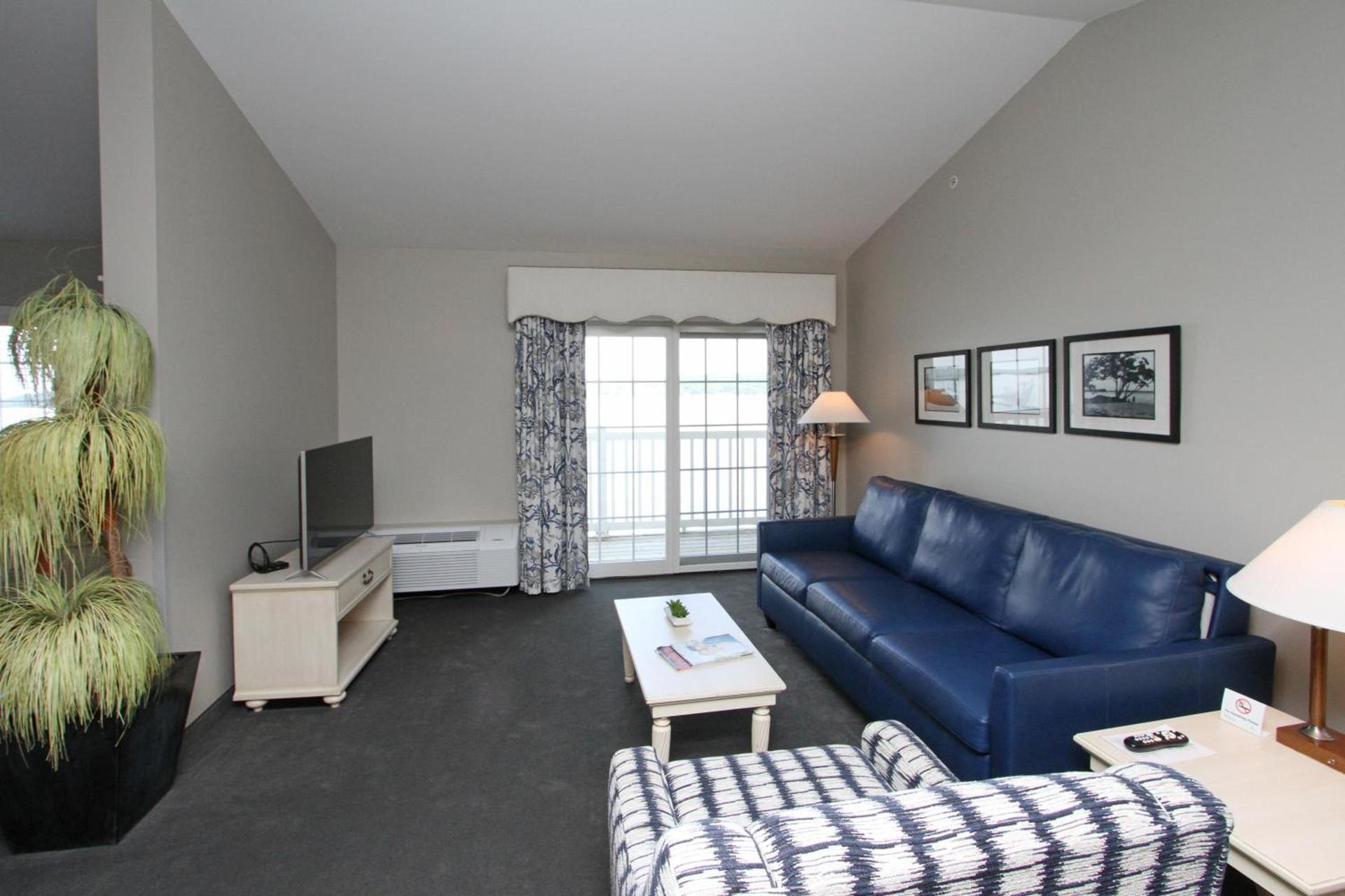 Bay Pointe Inn photo 17