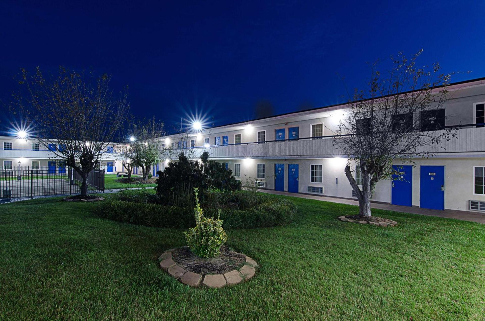 Motel 6-Staunton, VA photo 2