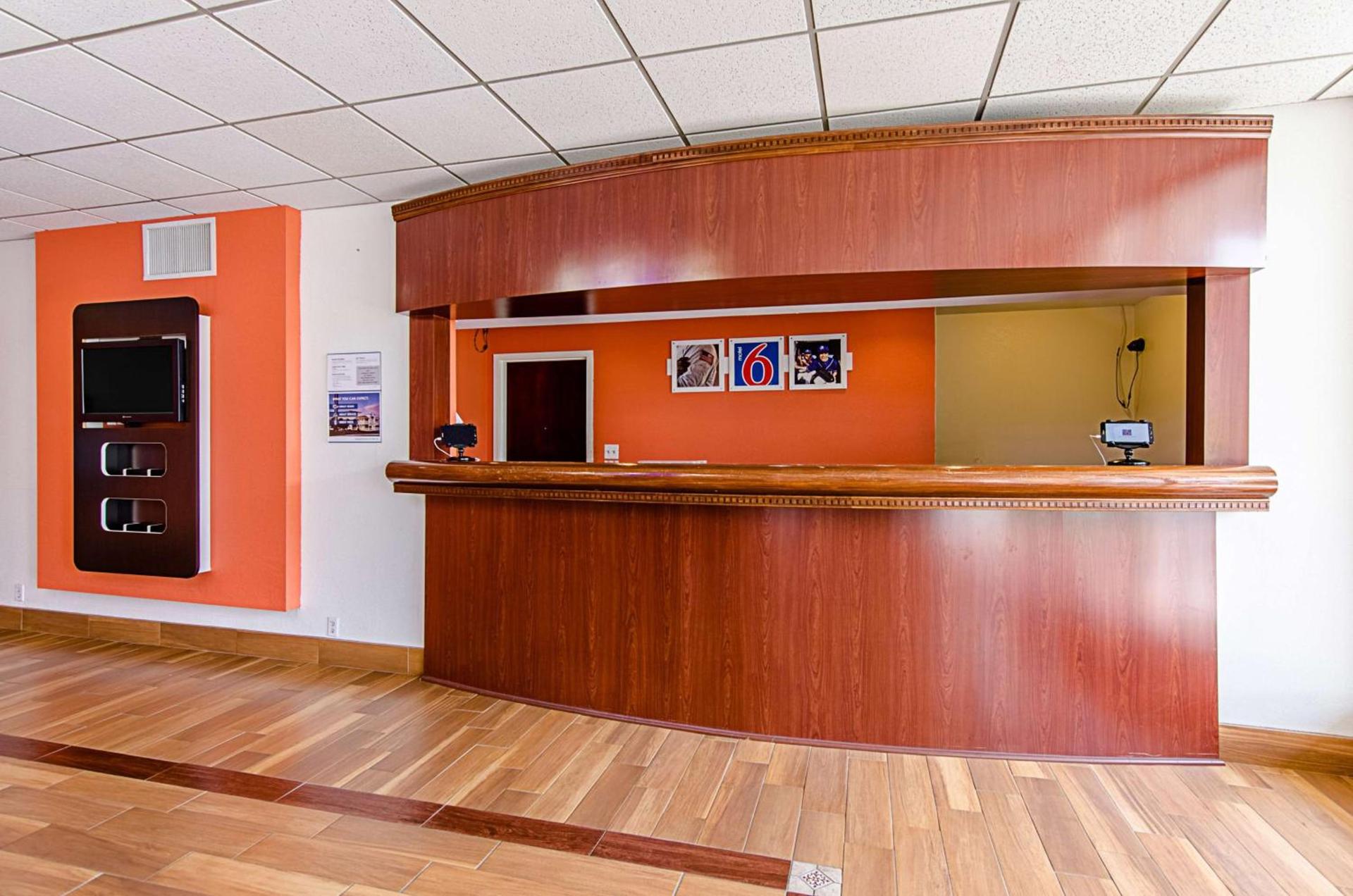 Motel 6-Staunton, VA photo 18