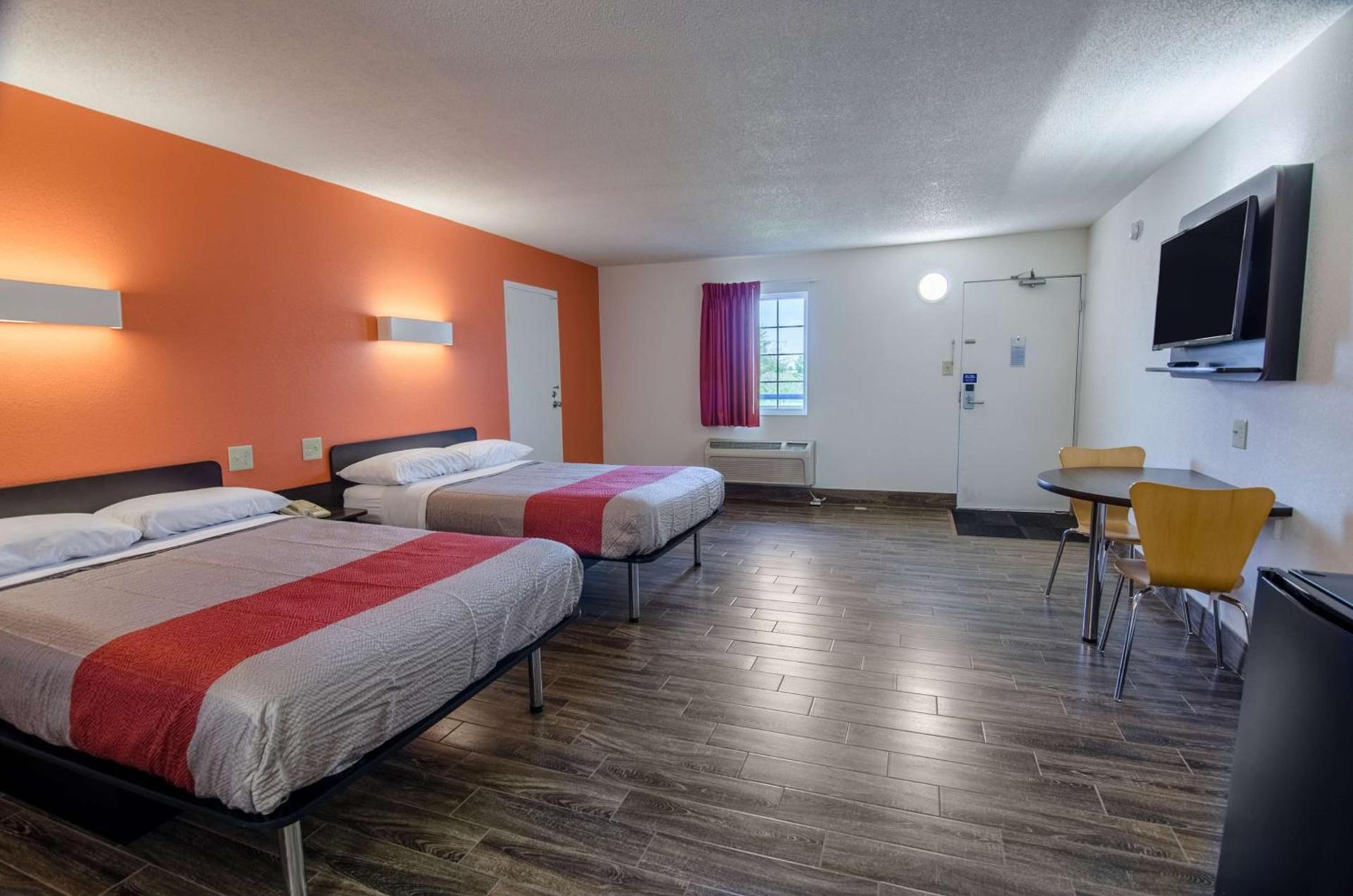 Motel 6-Staunton, VA photo 10