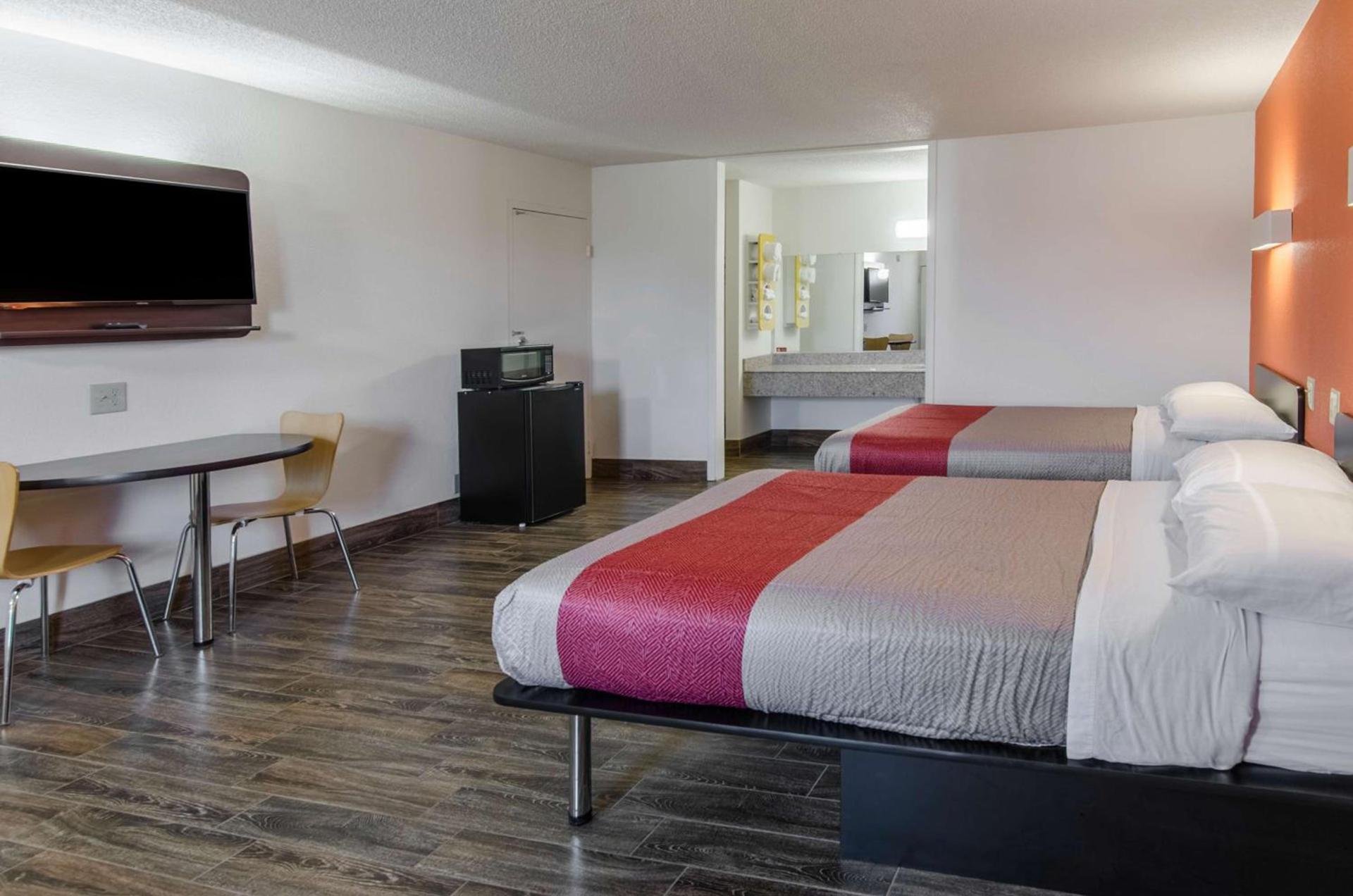 Motel 6-Staunton, VA photo 12