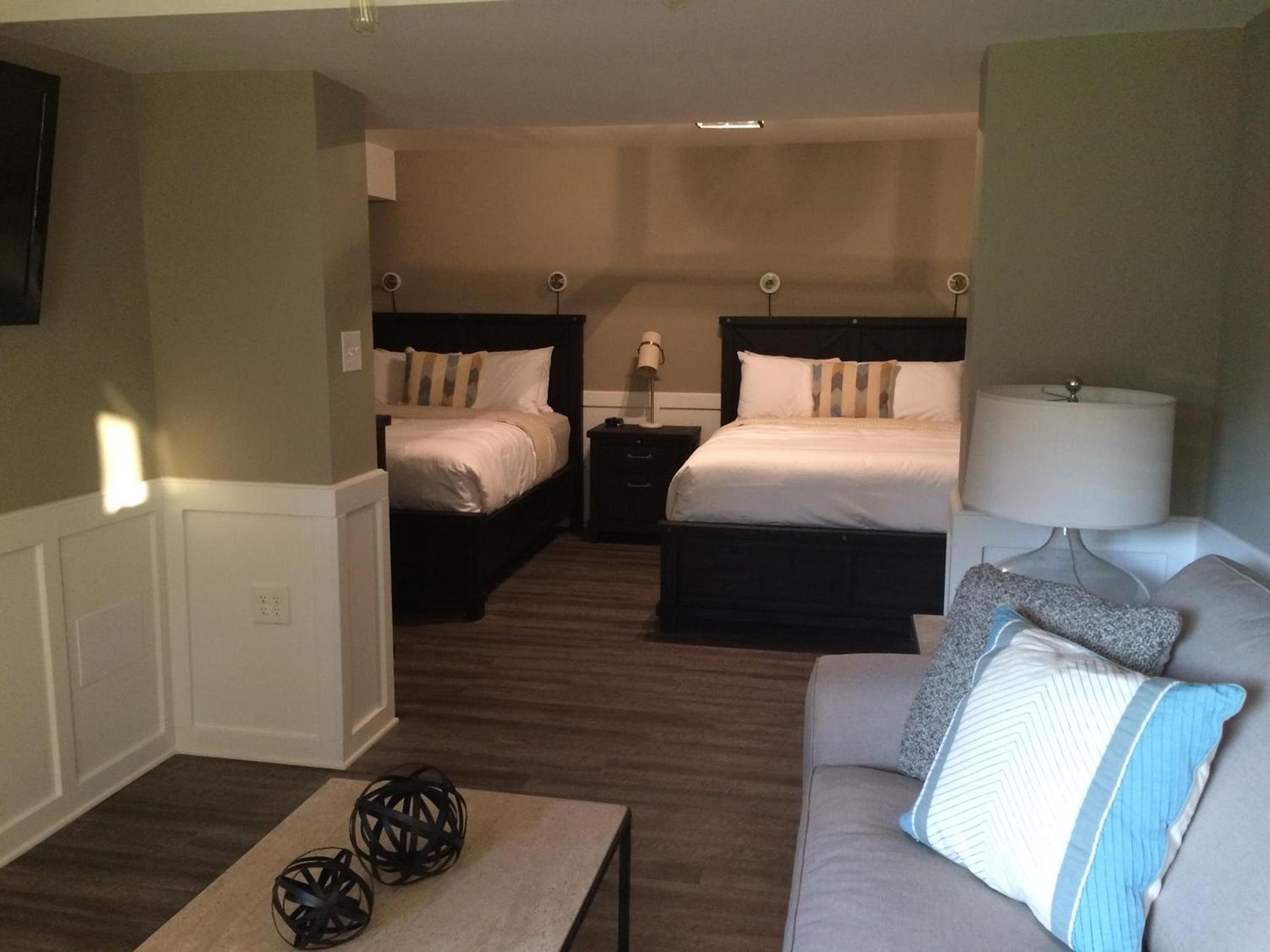 Super 8 by Wyndham Albany photo 17