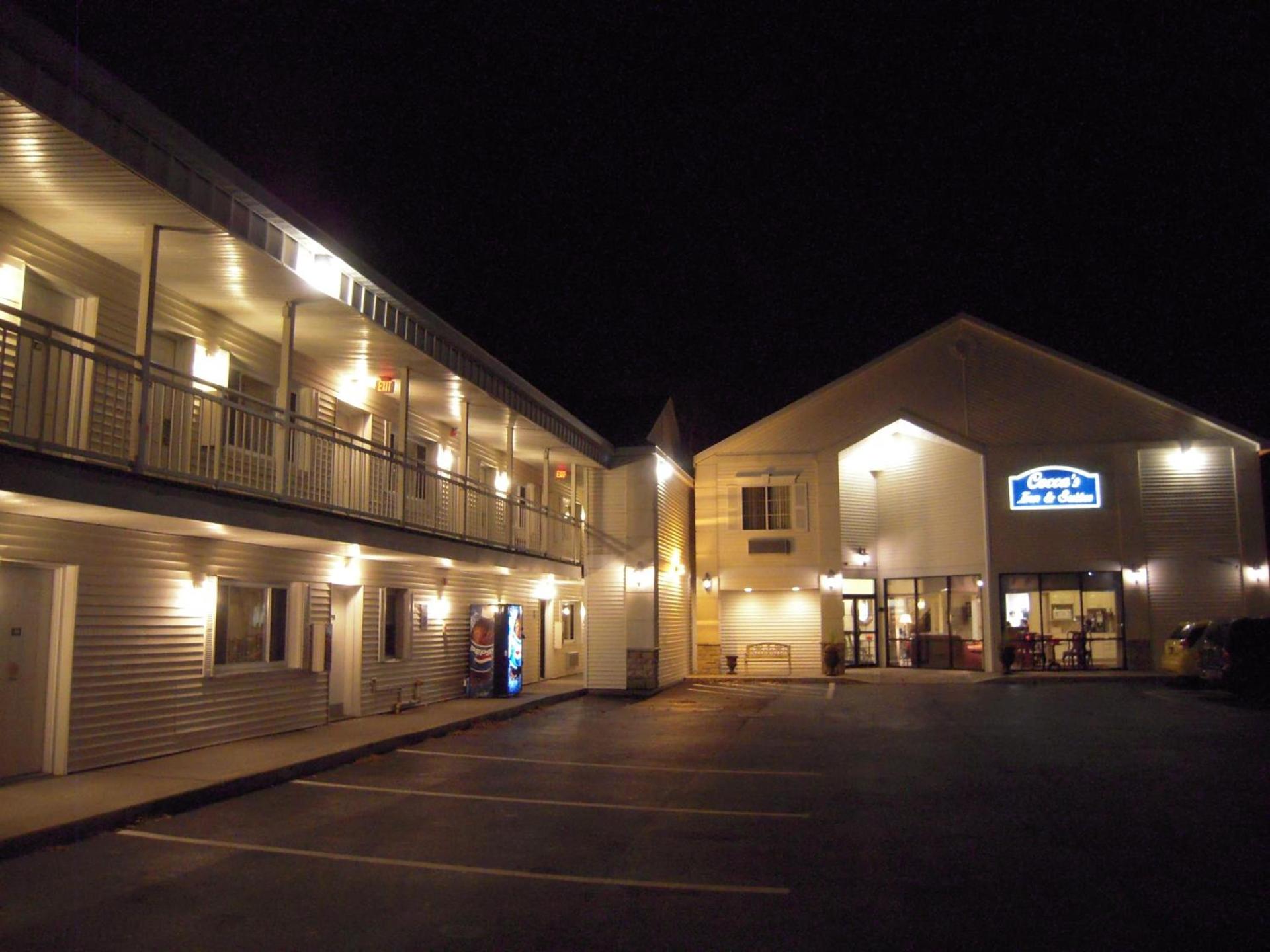 Super 8 by Wyndham Albany photo 1