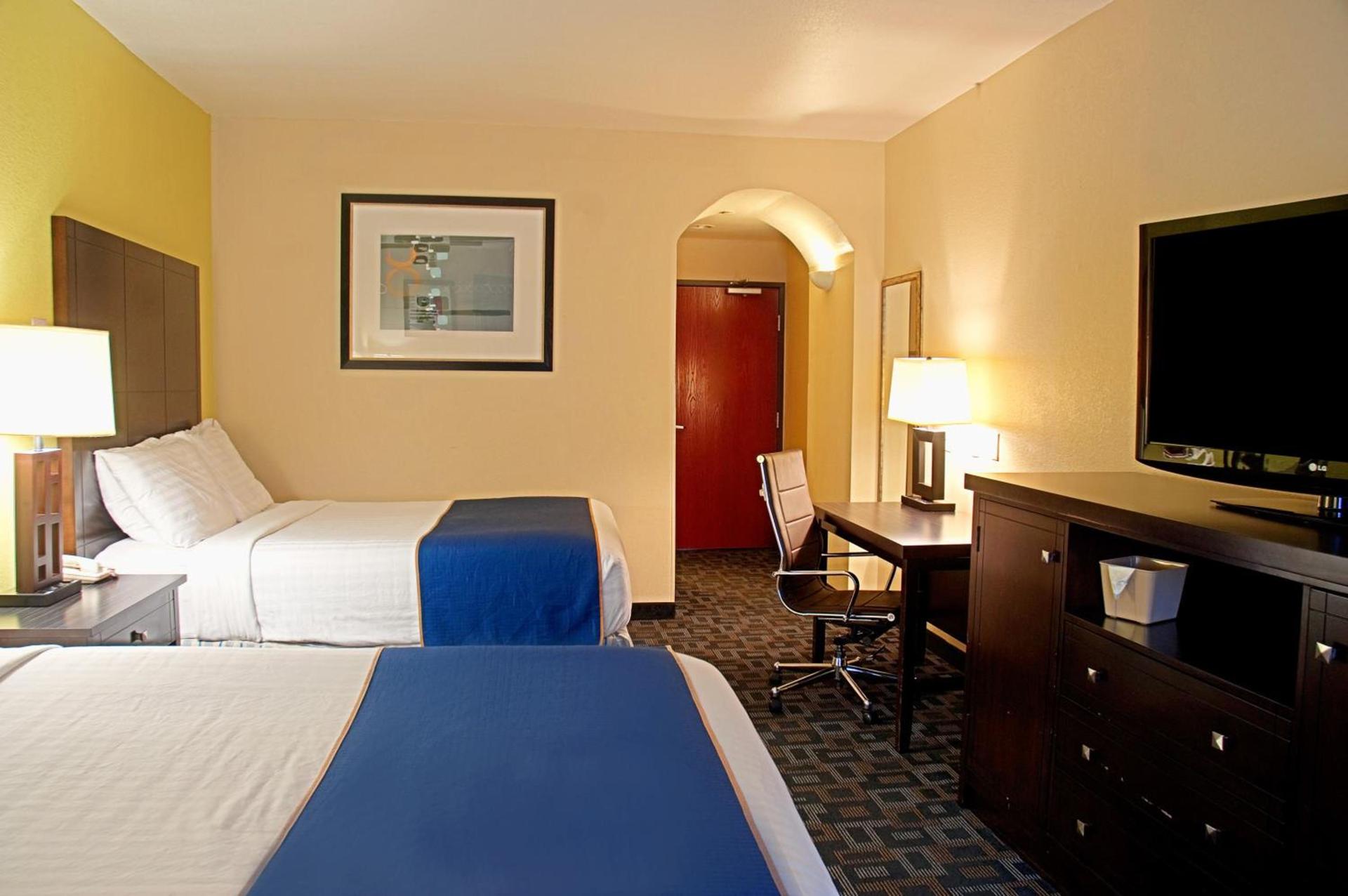 Super 8 by Wyndham Irving/DFW Apt/North photo 6