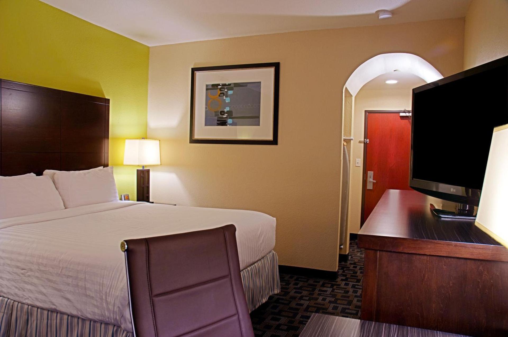 Super 8 by Wyndham Irving/DFW Apt/North photo 19