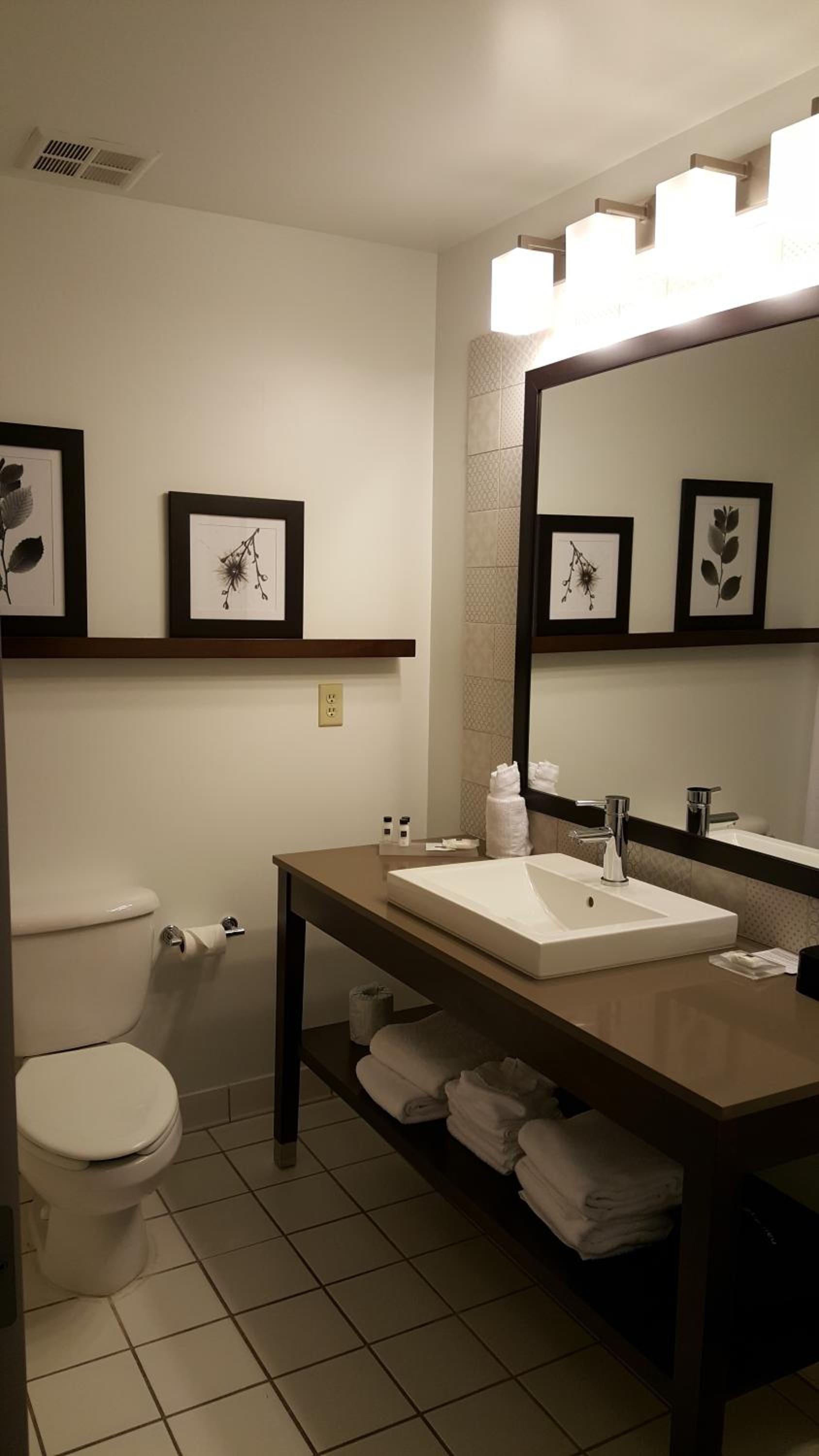 Country Inn & Suites by Radisson, Springfield, OH photo 25