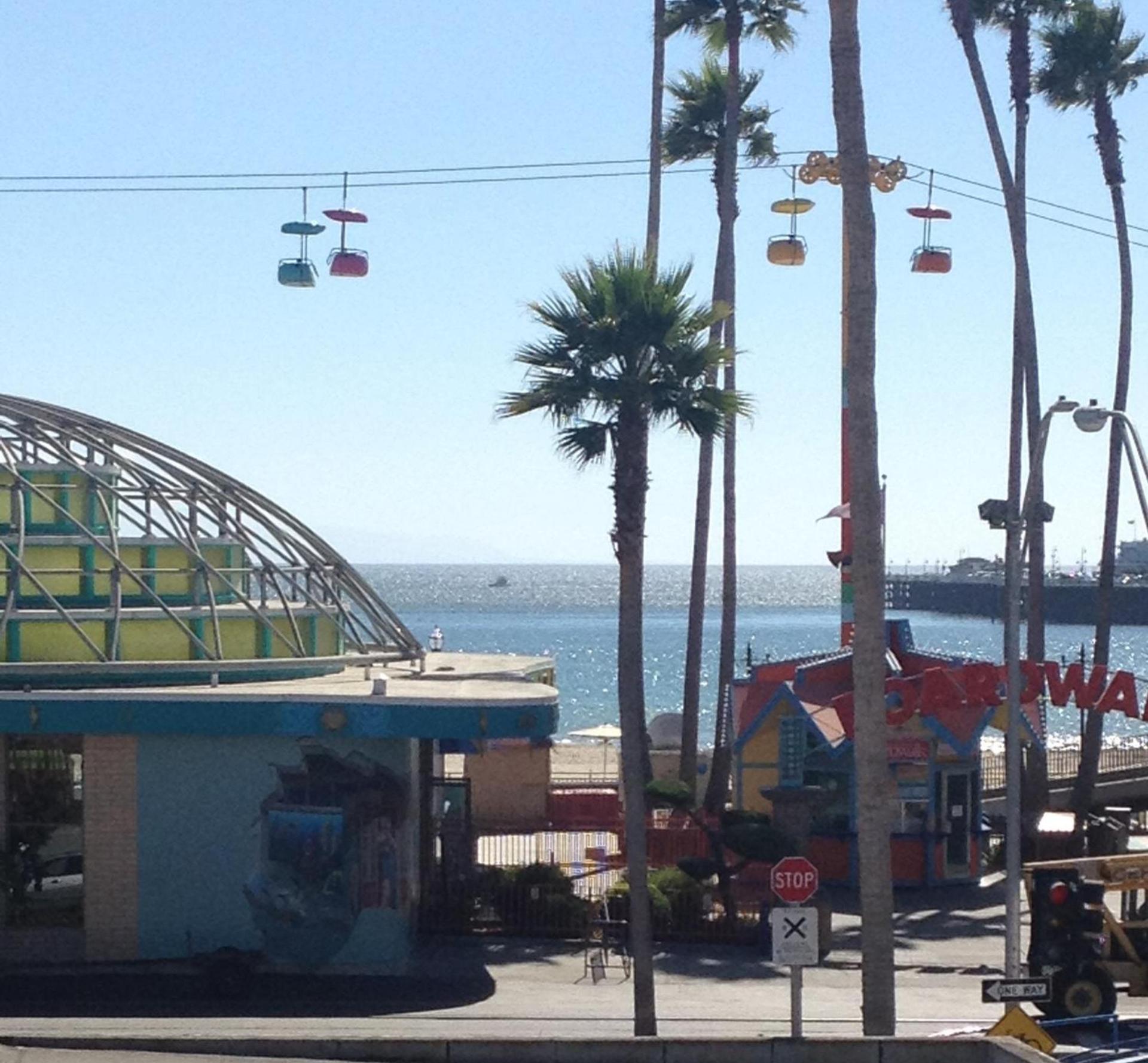 Carousel Beach Inn photo 29