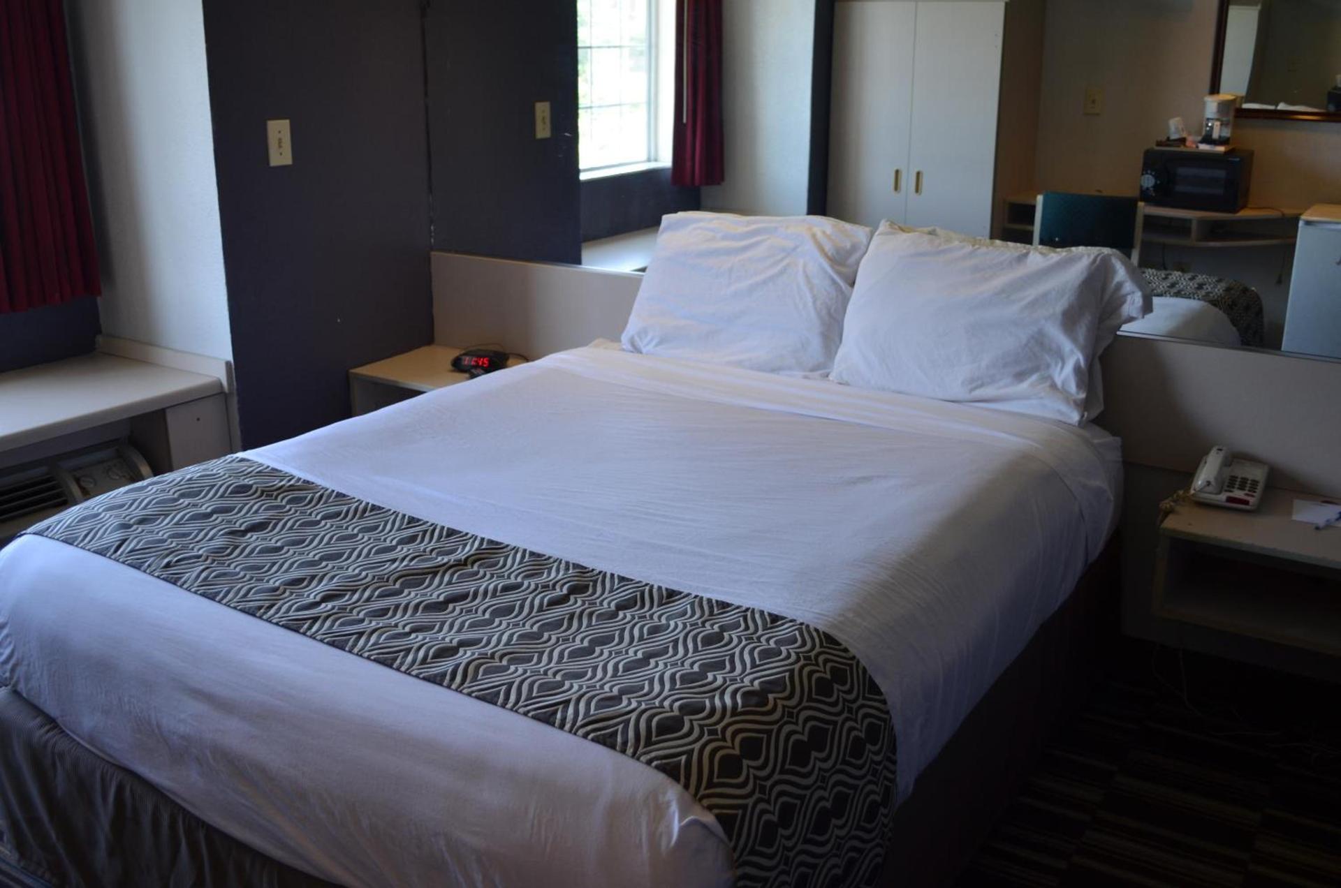 Stay Express inn and Suites Atlanta Union City photo 9