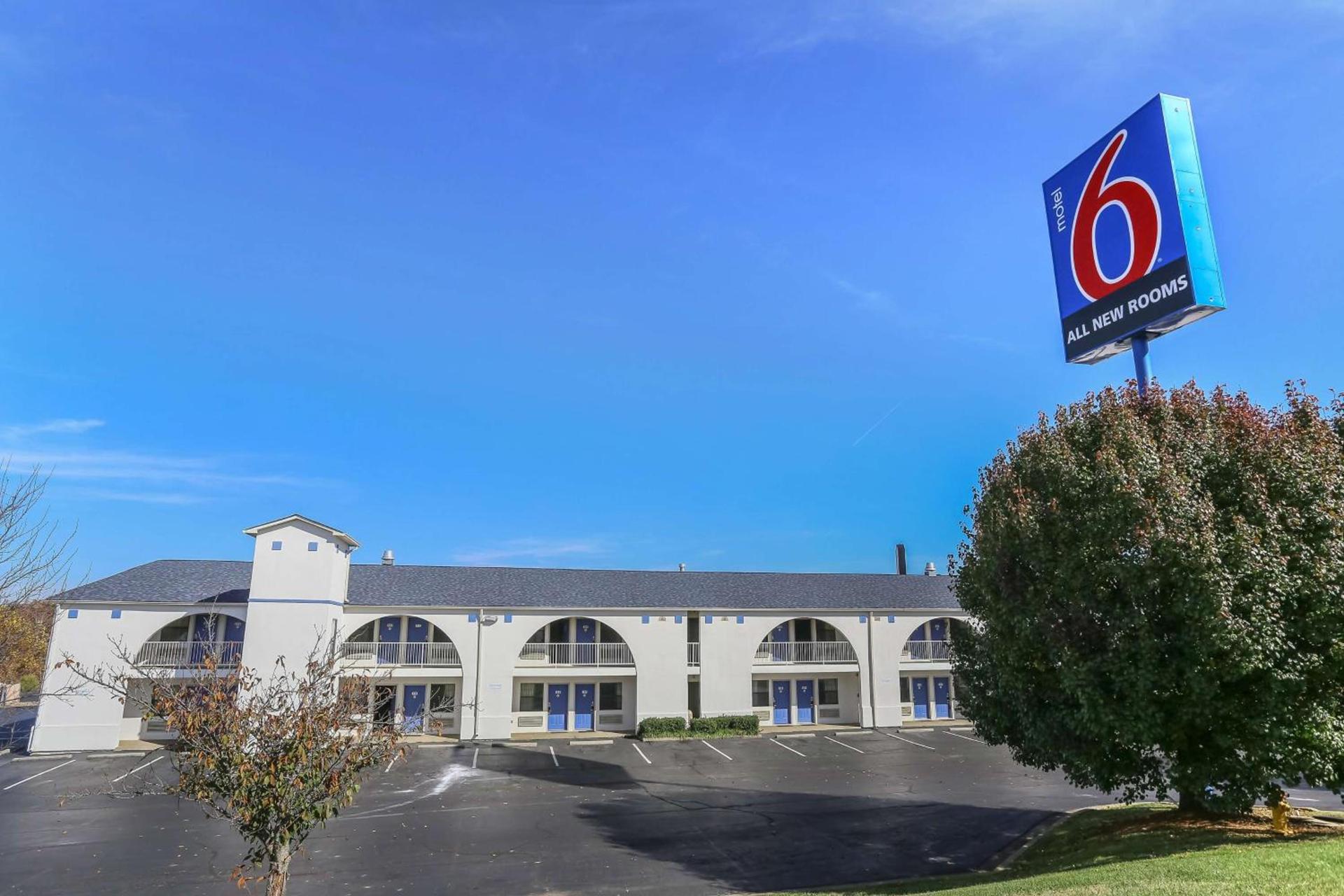 Motel 6-Dickson, TN photo 3