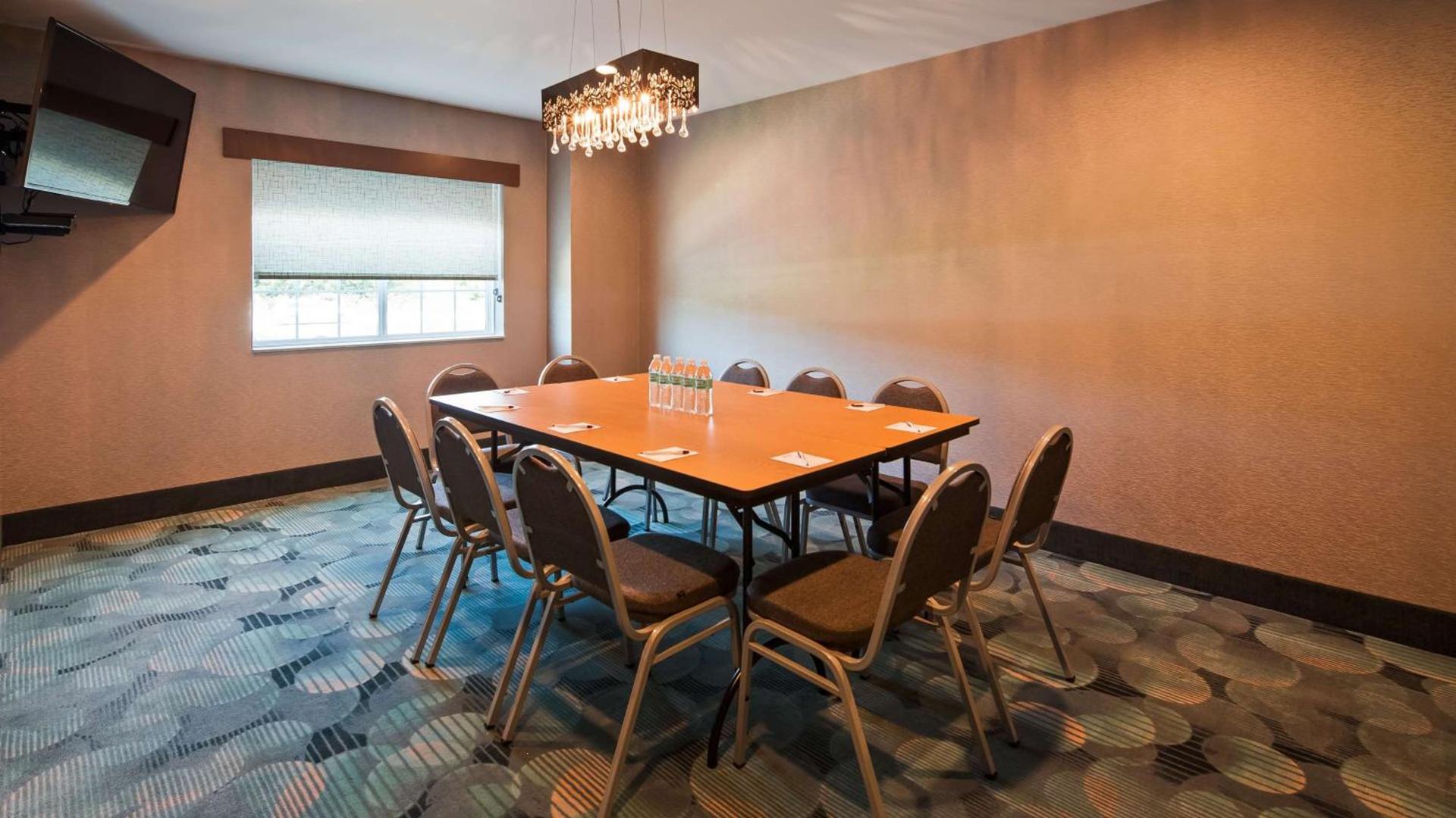 Best Western Plus Harrisburg Mechanicsburg photo 9