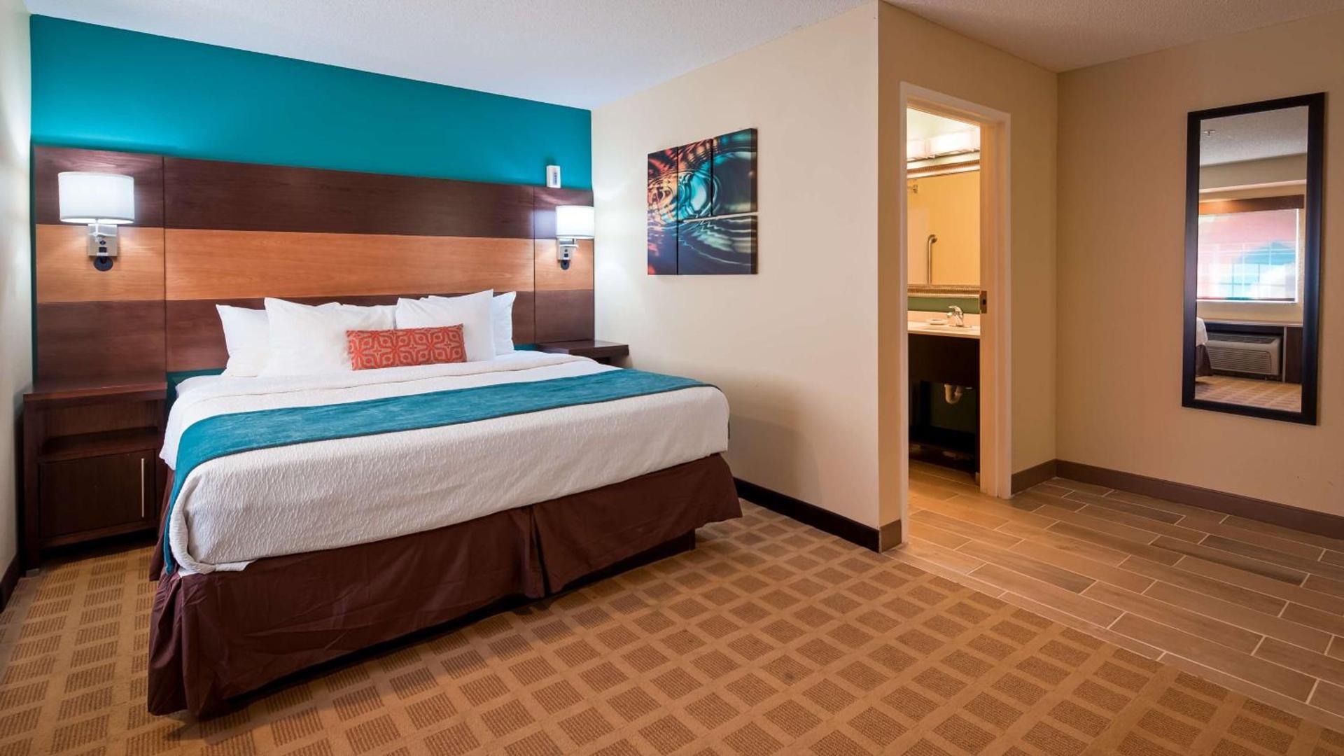 Best Western Plus Harrisburg Mechanicsburg photo 2