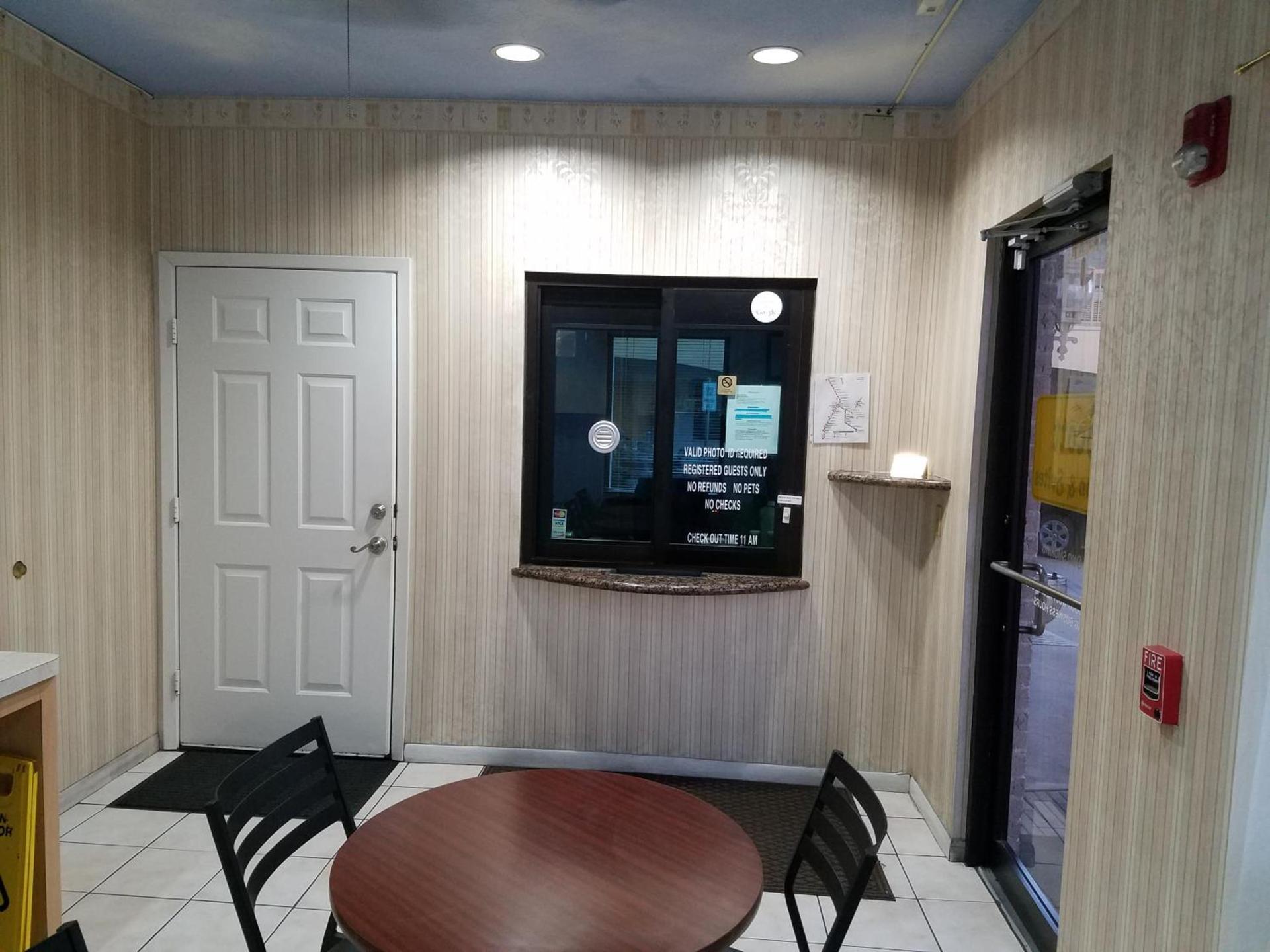 Scott Inn & Suites - Downtown Houston photo 33