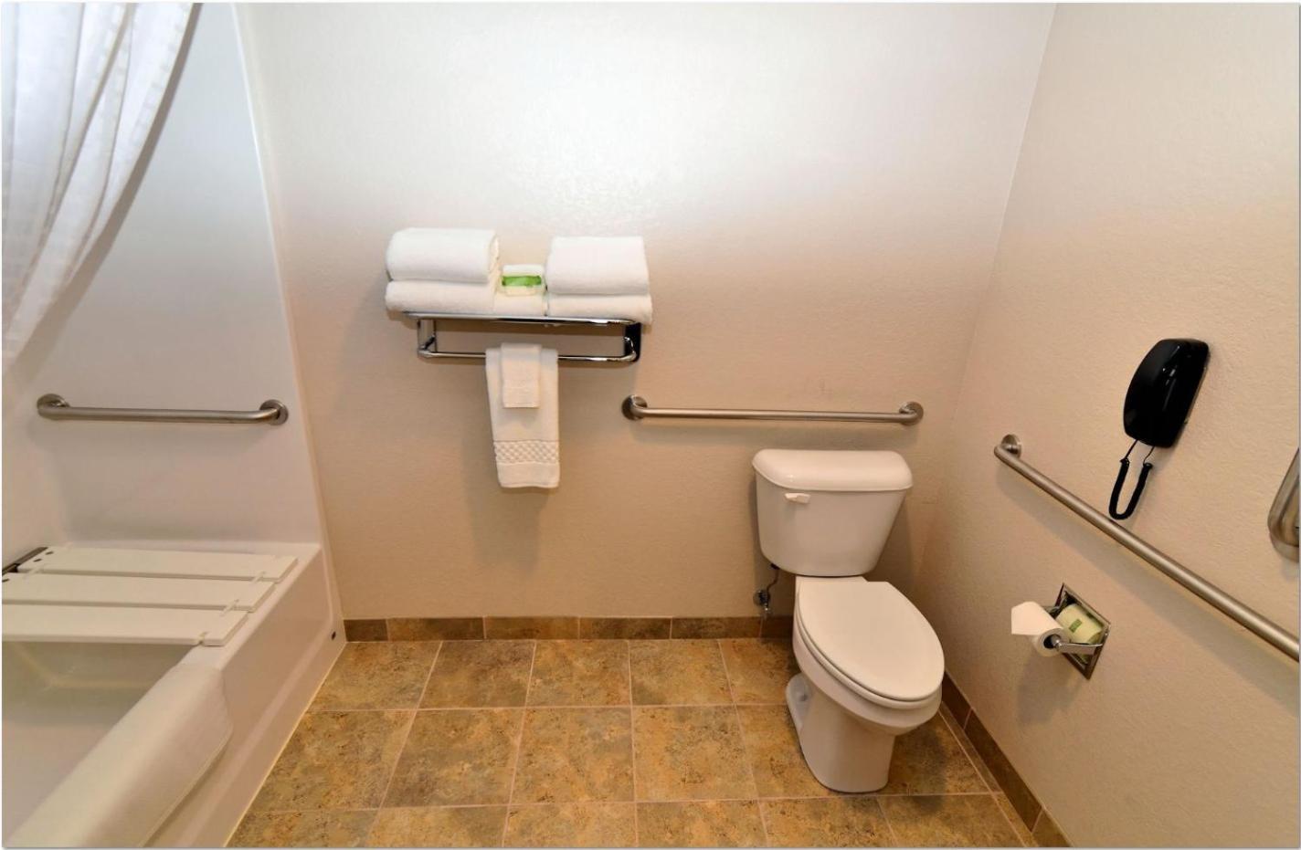 Cobblestone Inn & Suites - Monticello photo 26