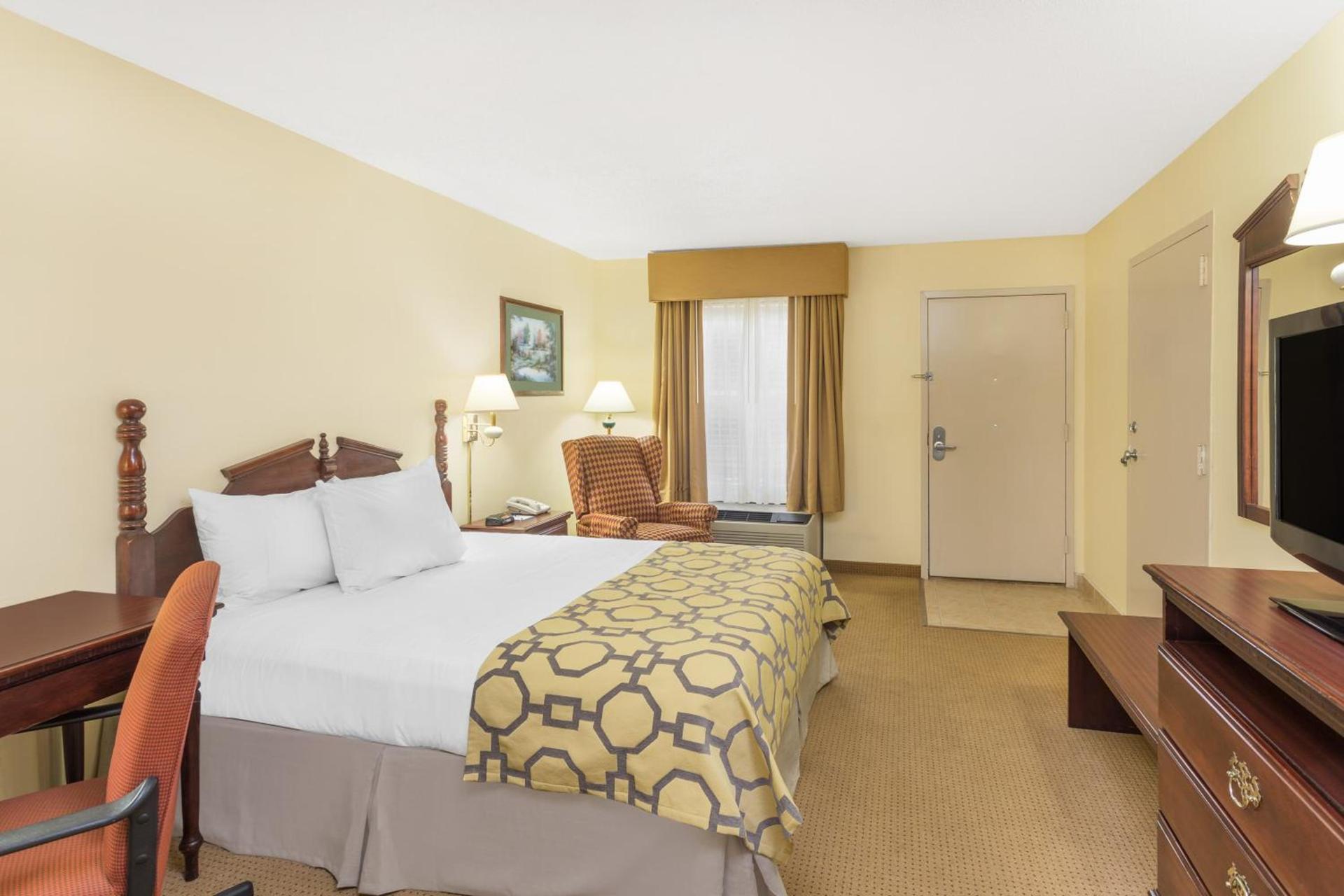 Baymont by Wyndham Griffin photo 54
