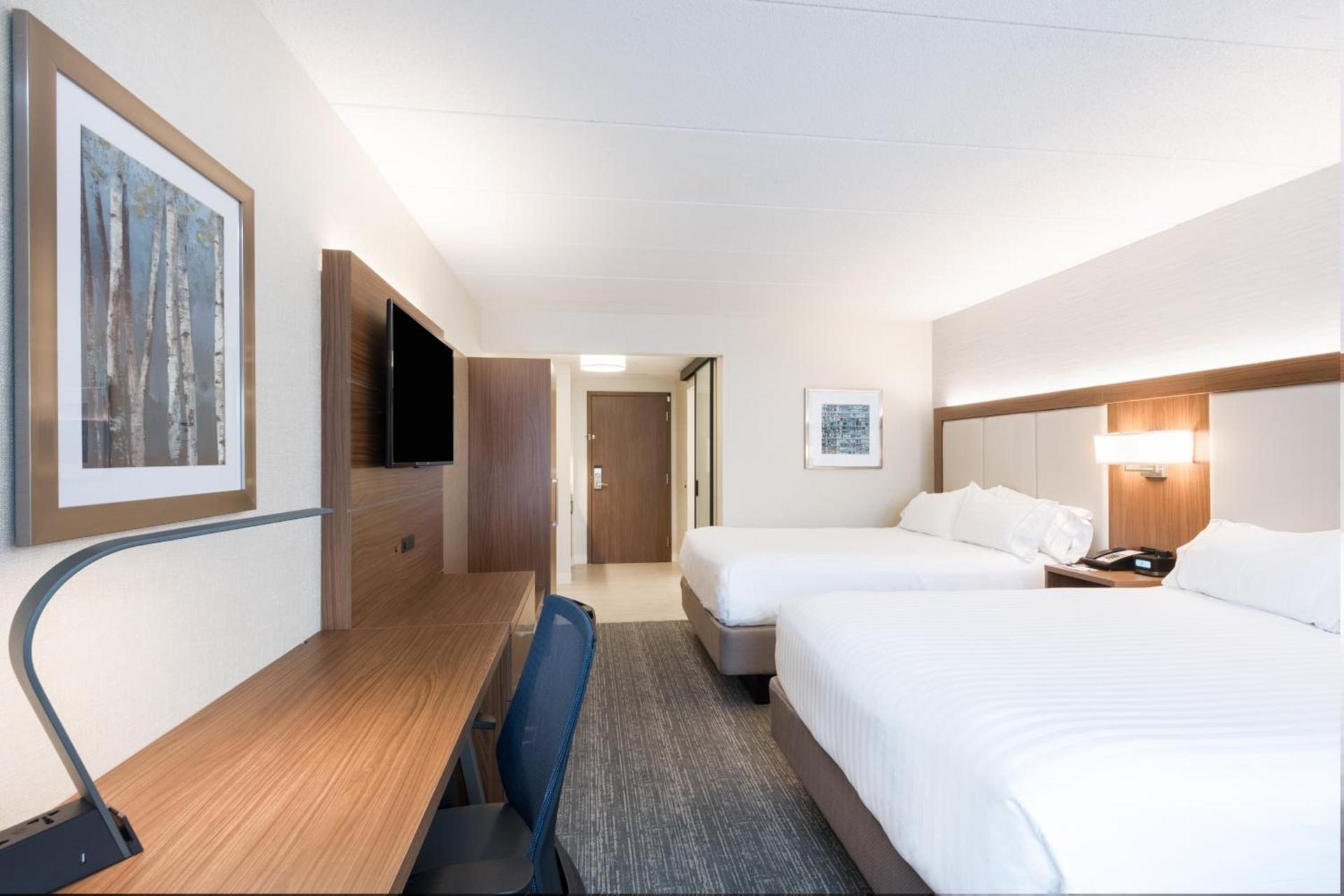 Holiday Inn Express Boston-Waltham by IHG photo 8