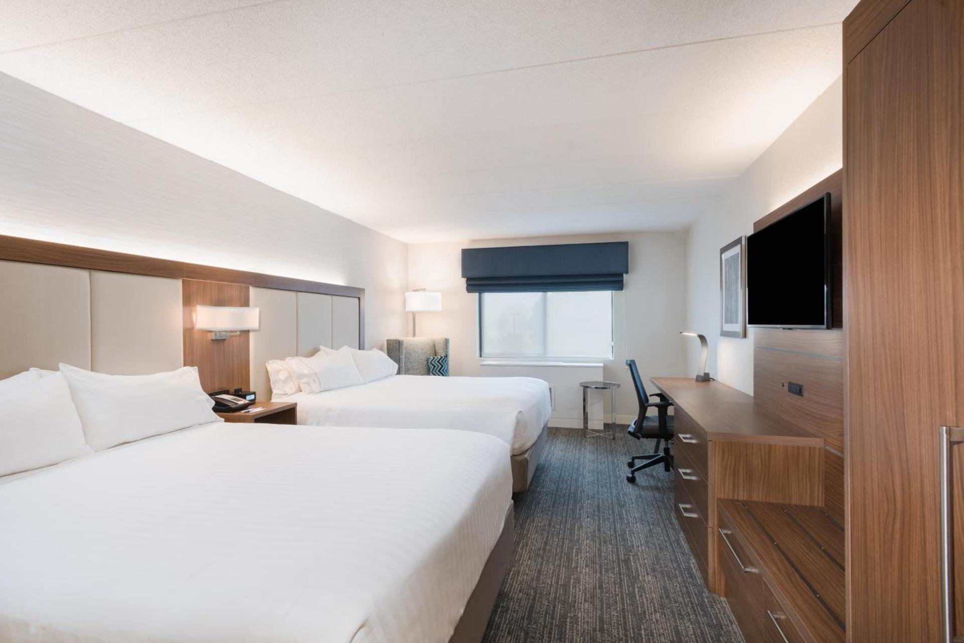 Holiday Inn Express Boston-Waltham by IHG photo 6