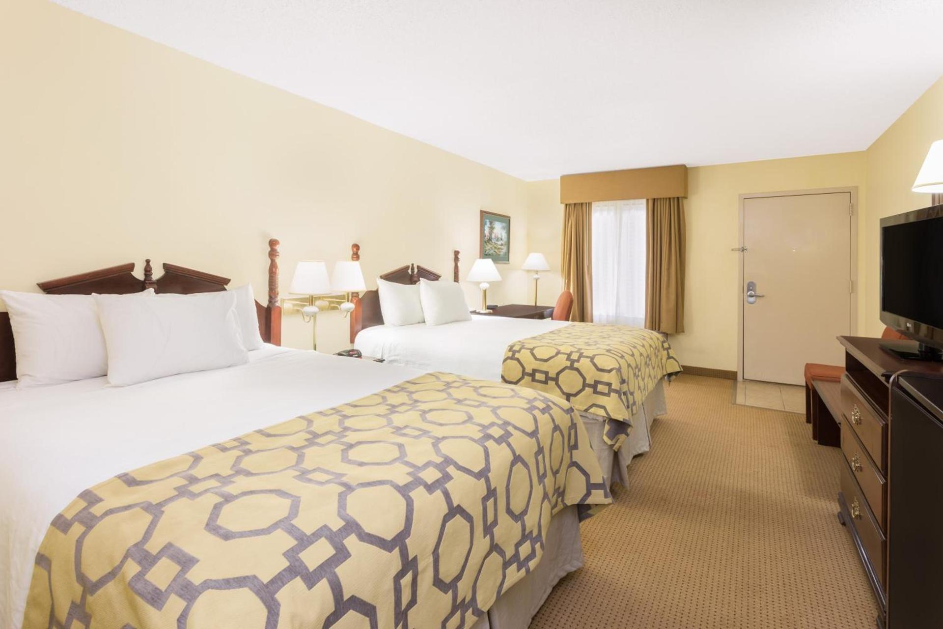Baymont by Wyndham Griffin photo 48