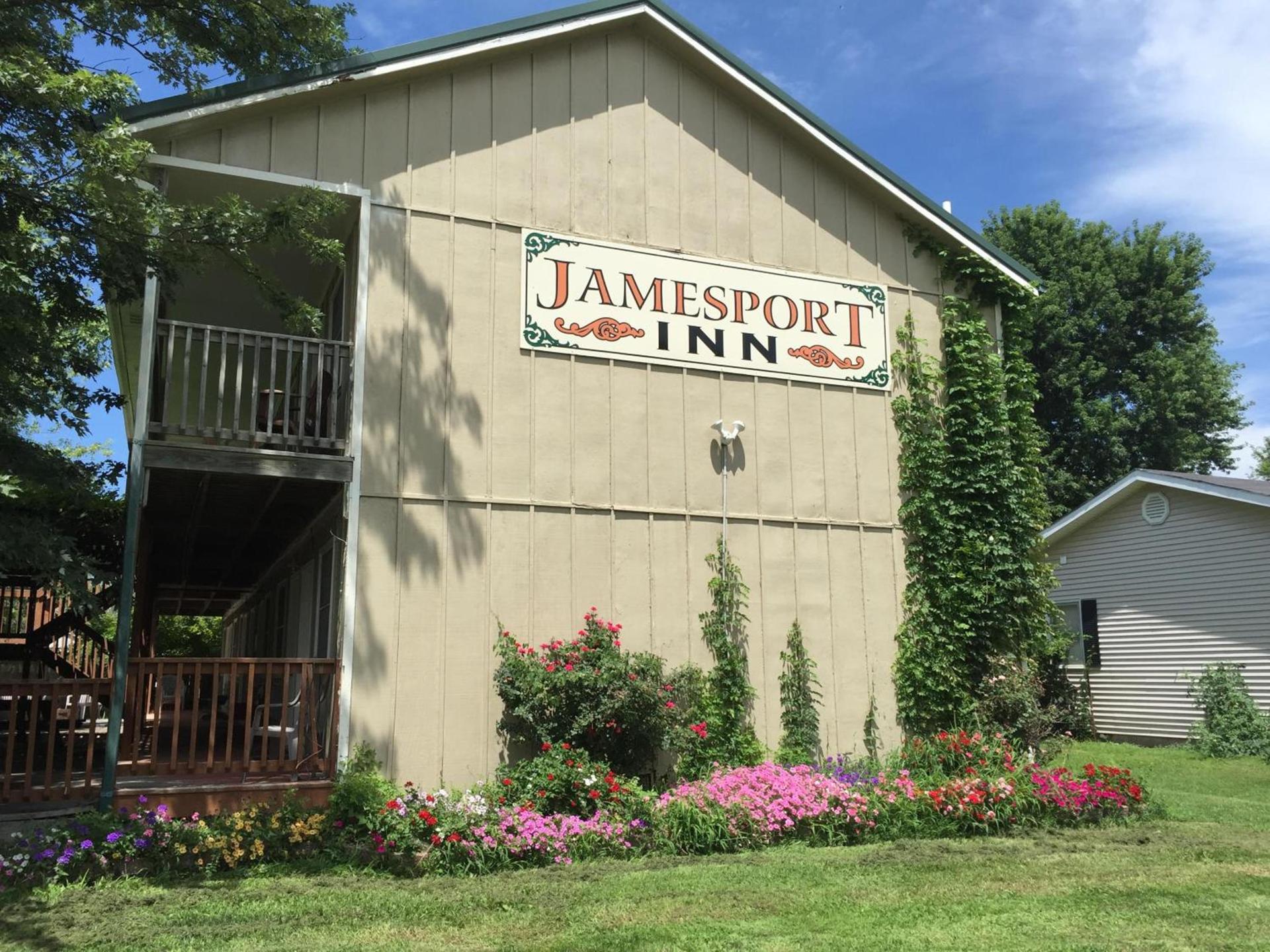 Jamesport Inn photo 1
